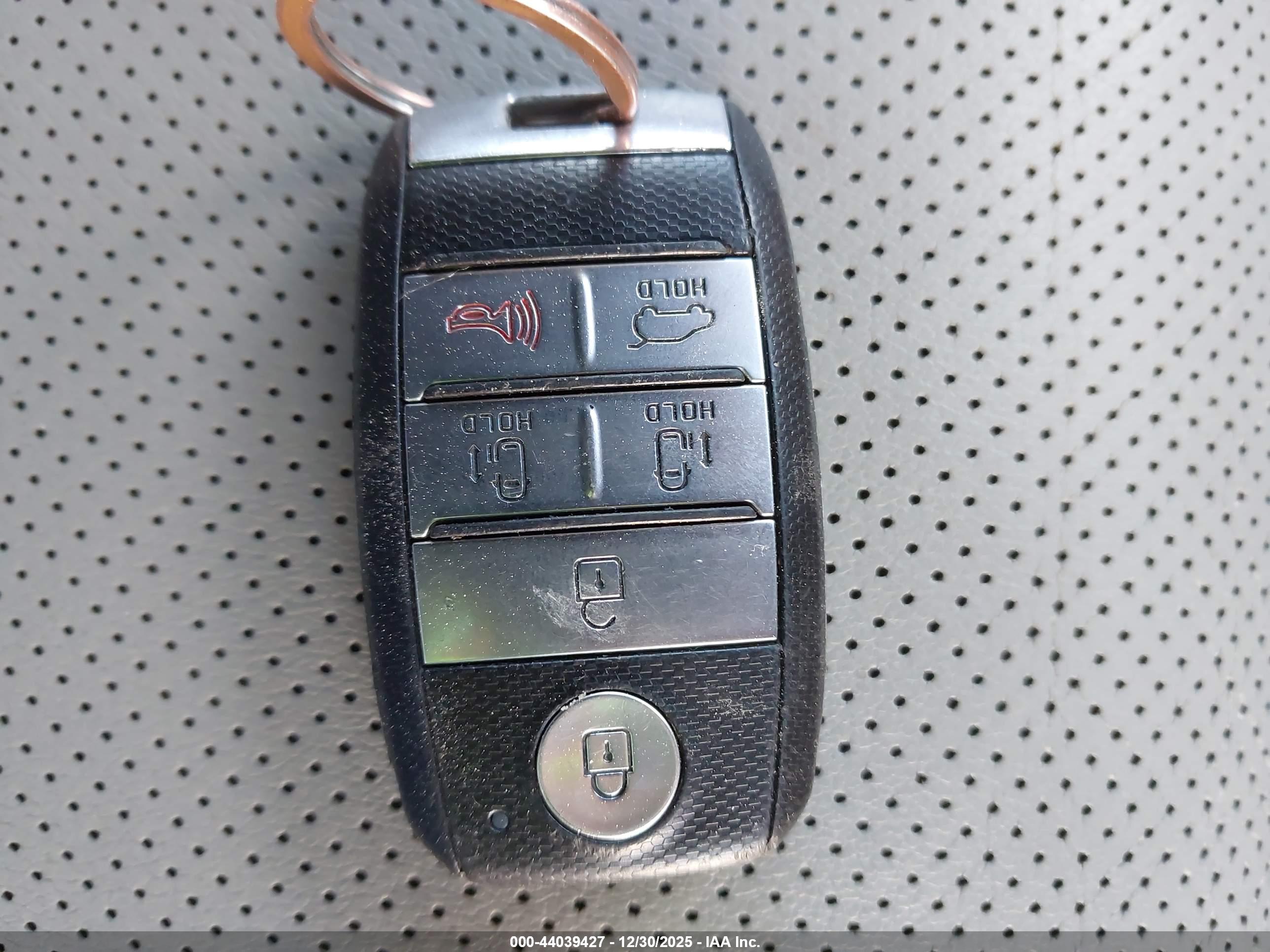 KIA SEDONA image 11