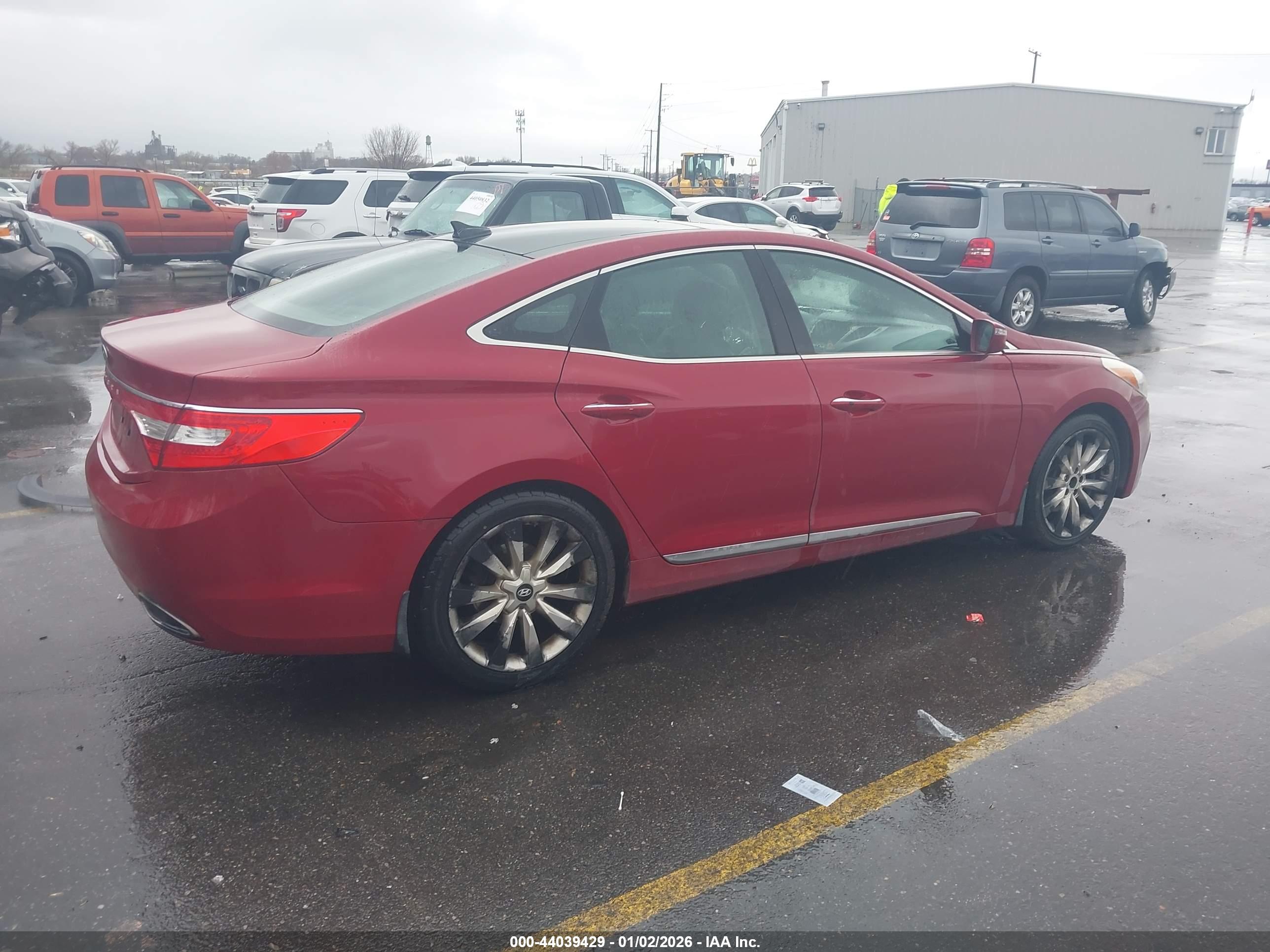 HYUNDAI AZERA image 4