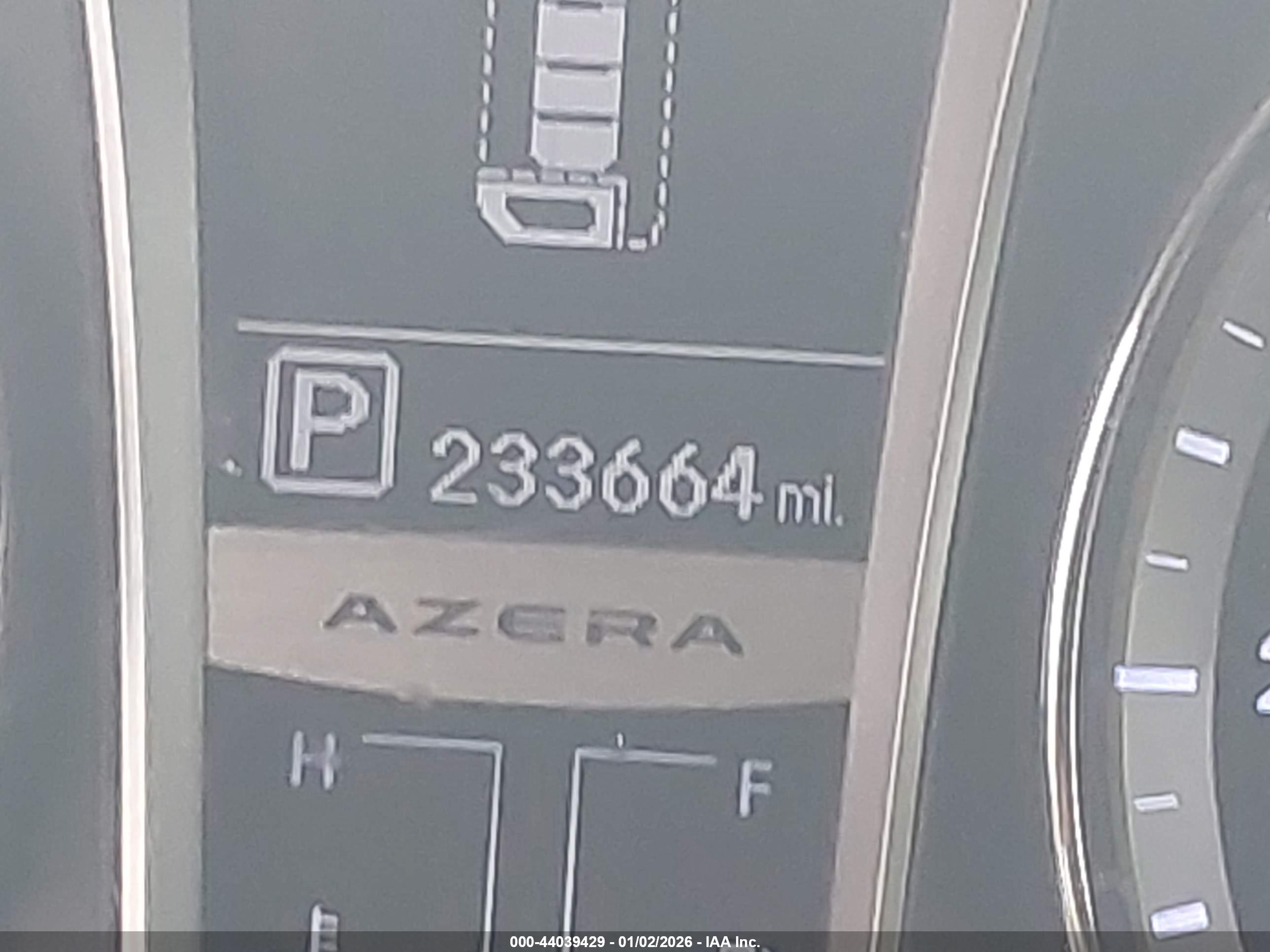 HYUNDAI AZERA image 7