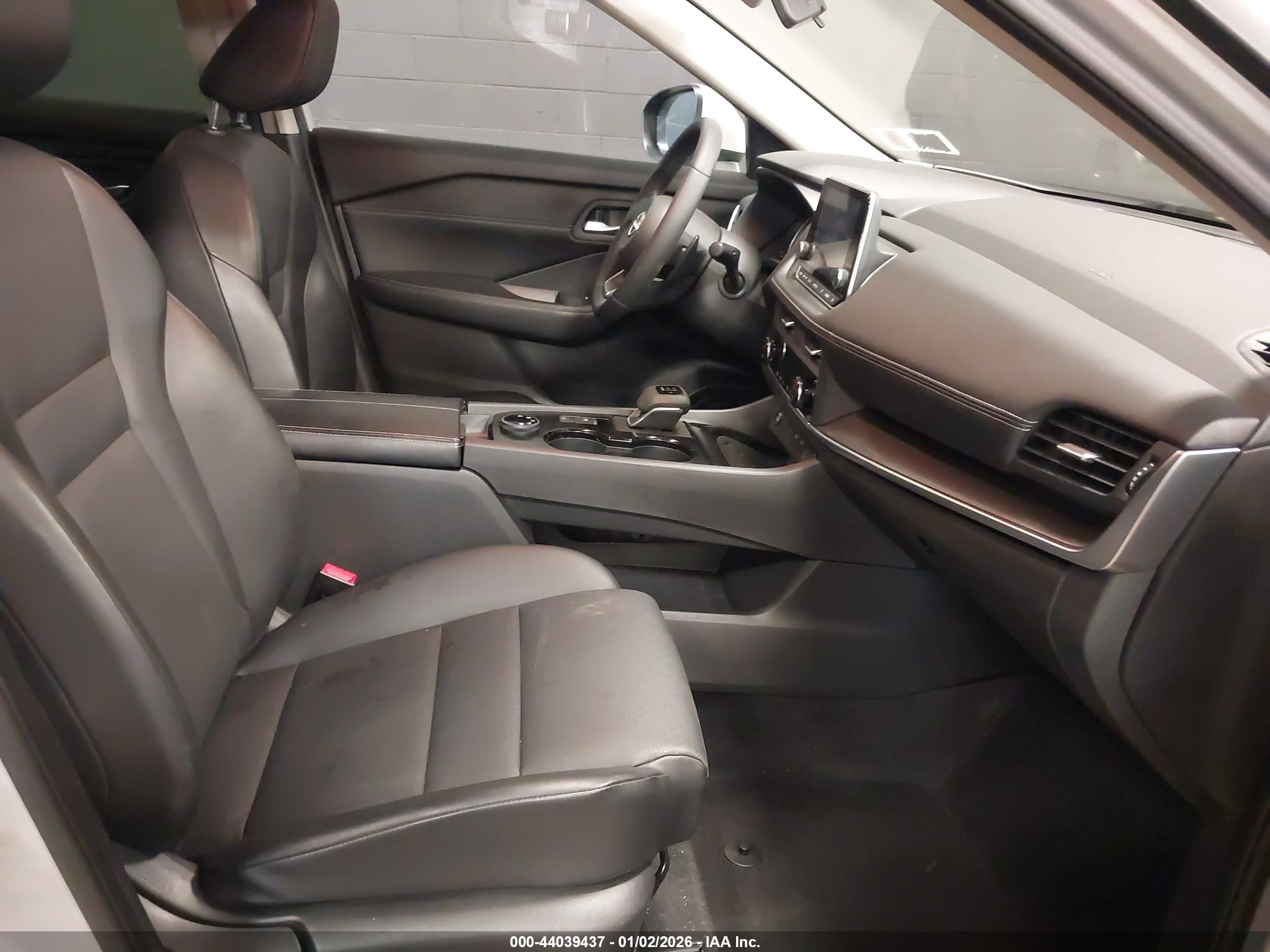 NISSAN ROGUE image 5