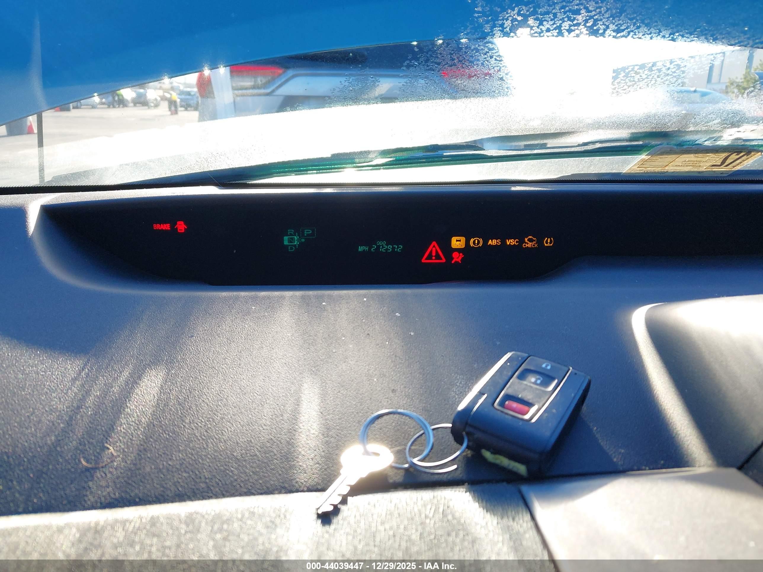 TOYOTA PRIUS image 7