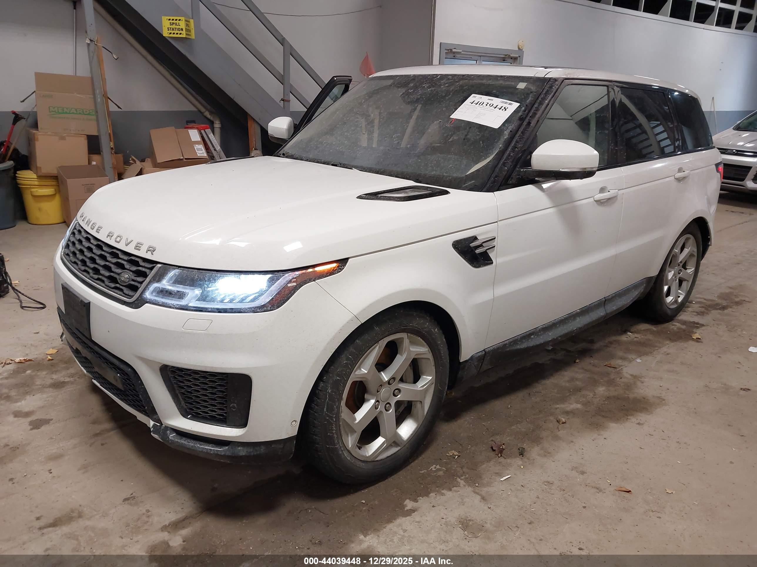 LAND ROVER image 2