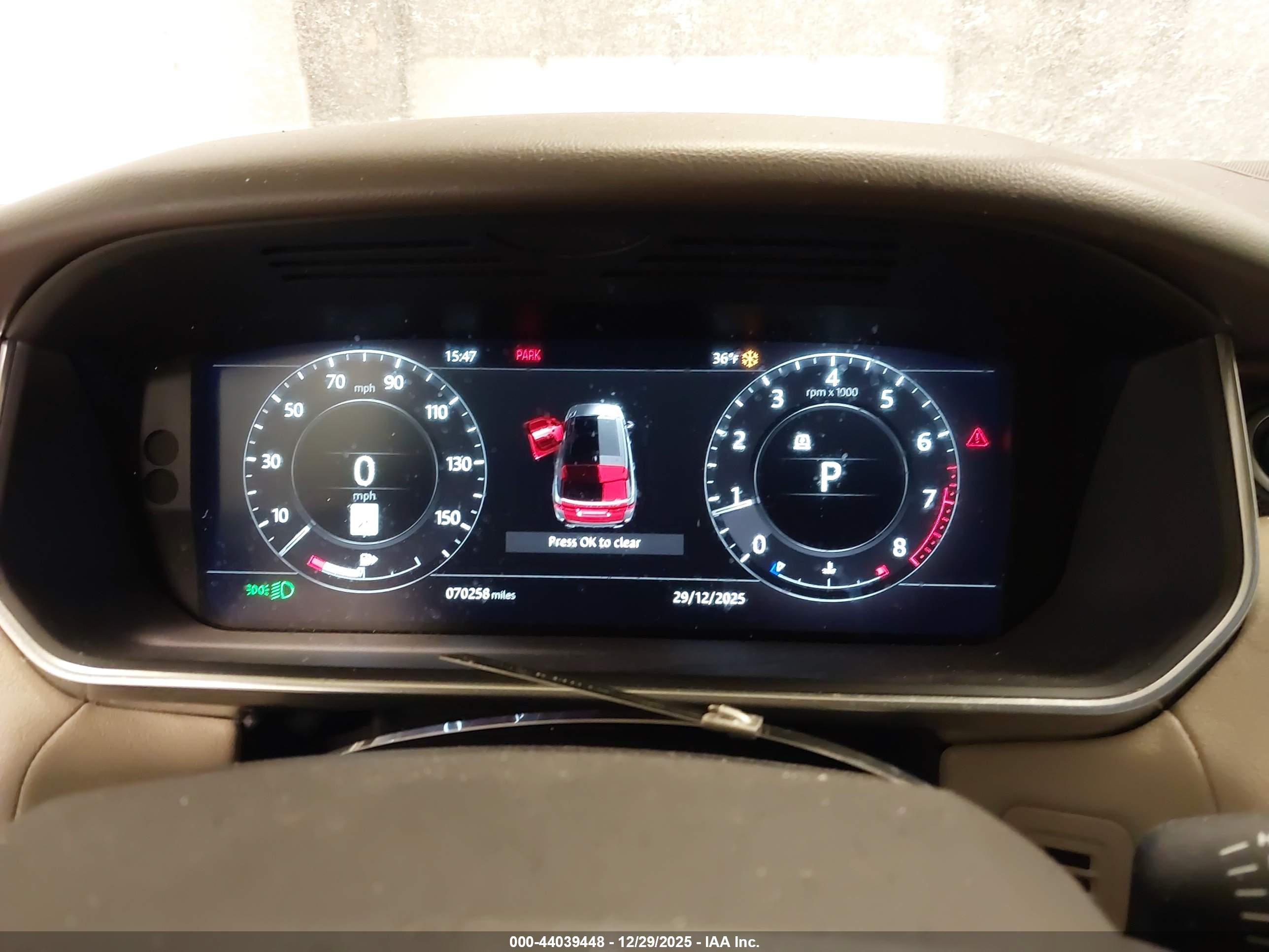 LAND ROVER image 7