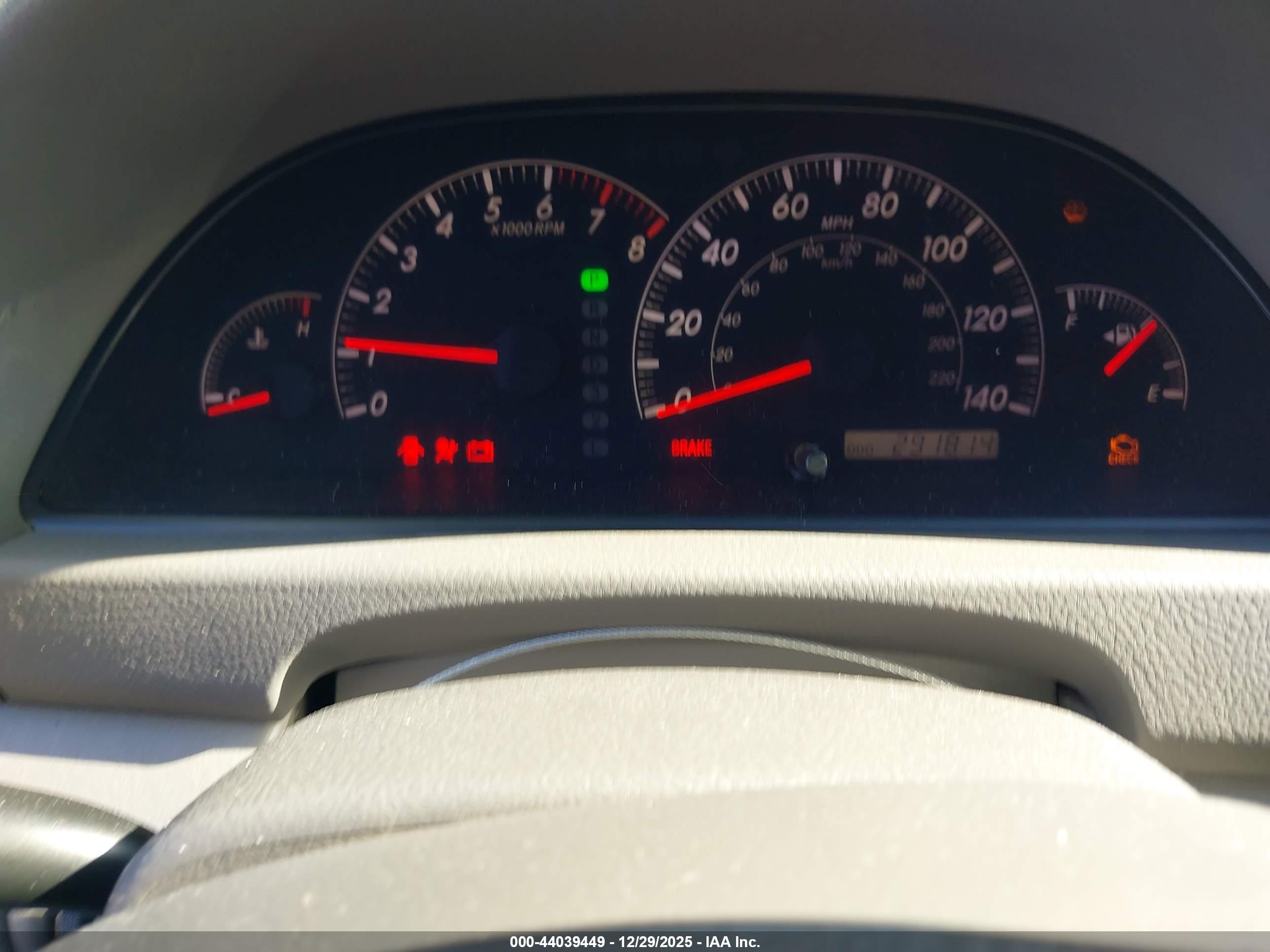TOYOTA CAMRY image 7