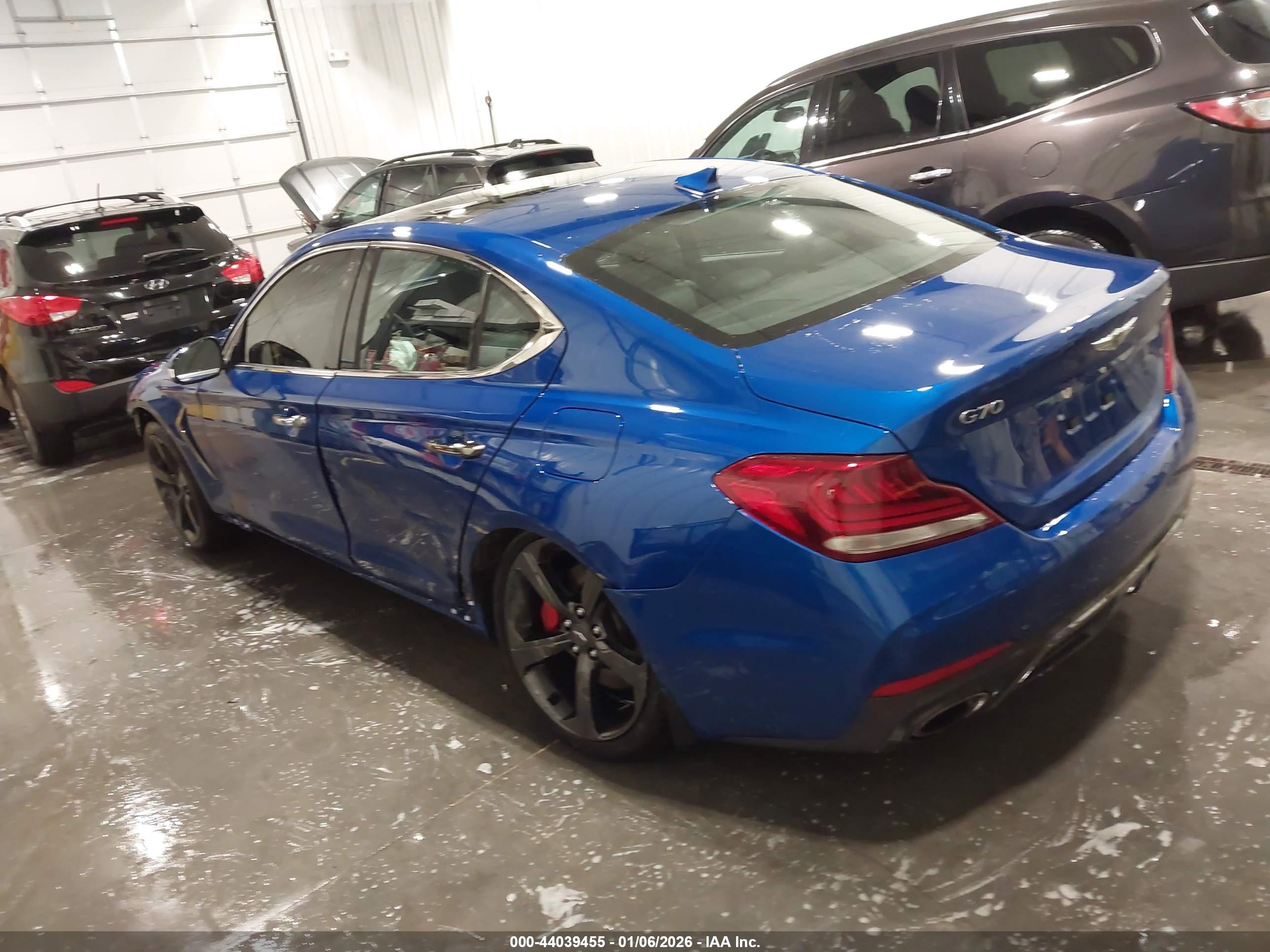 GENESIS G70 image 3