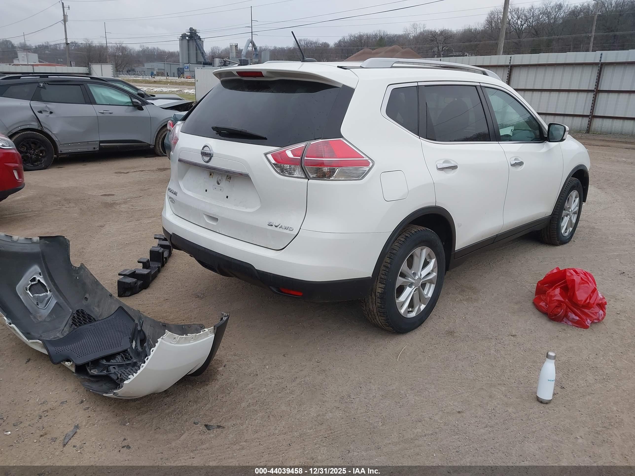 NISSAN ROGUE image 4