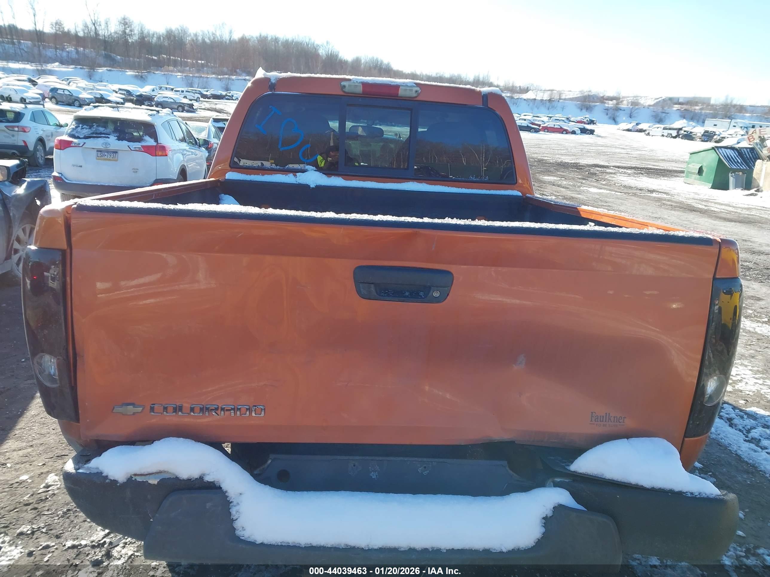 CHEVROLET COLORADO image 6