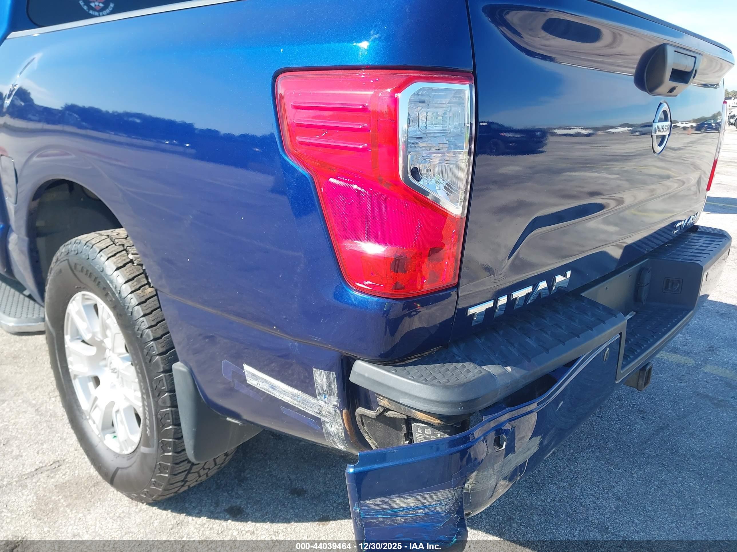 NISSAN TITAN image 6