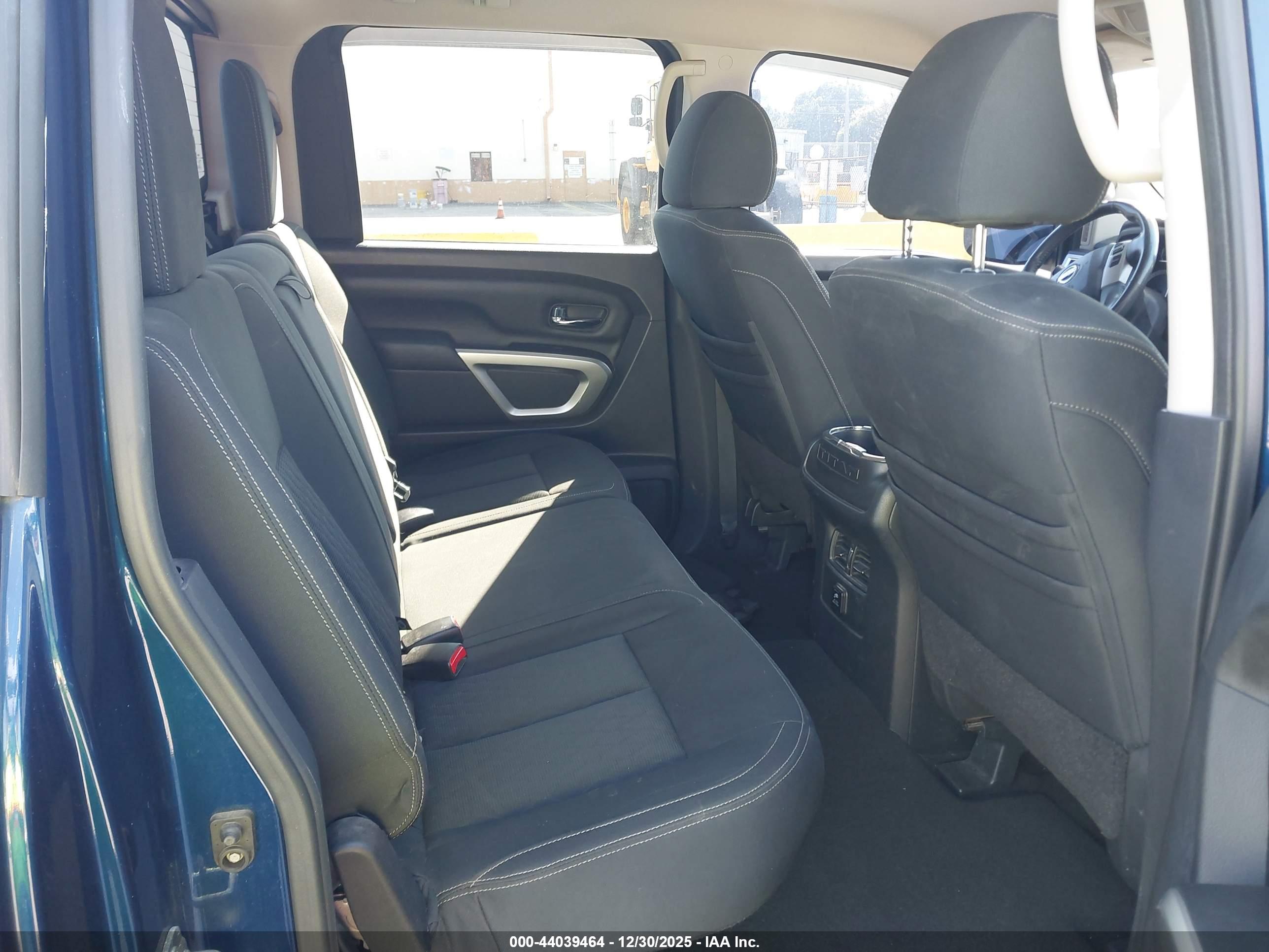 NISSAN TITAN image 8