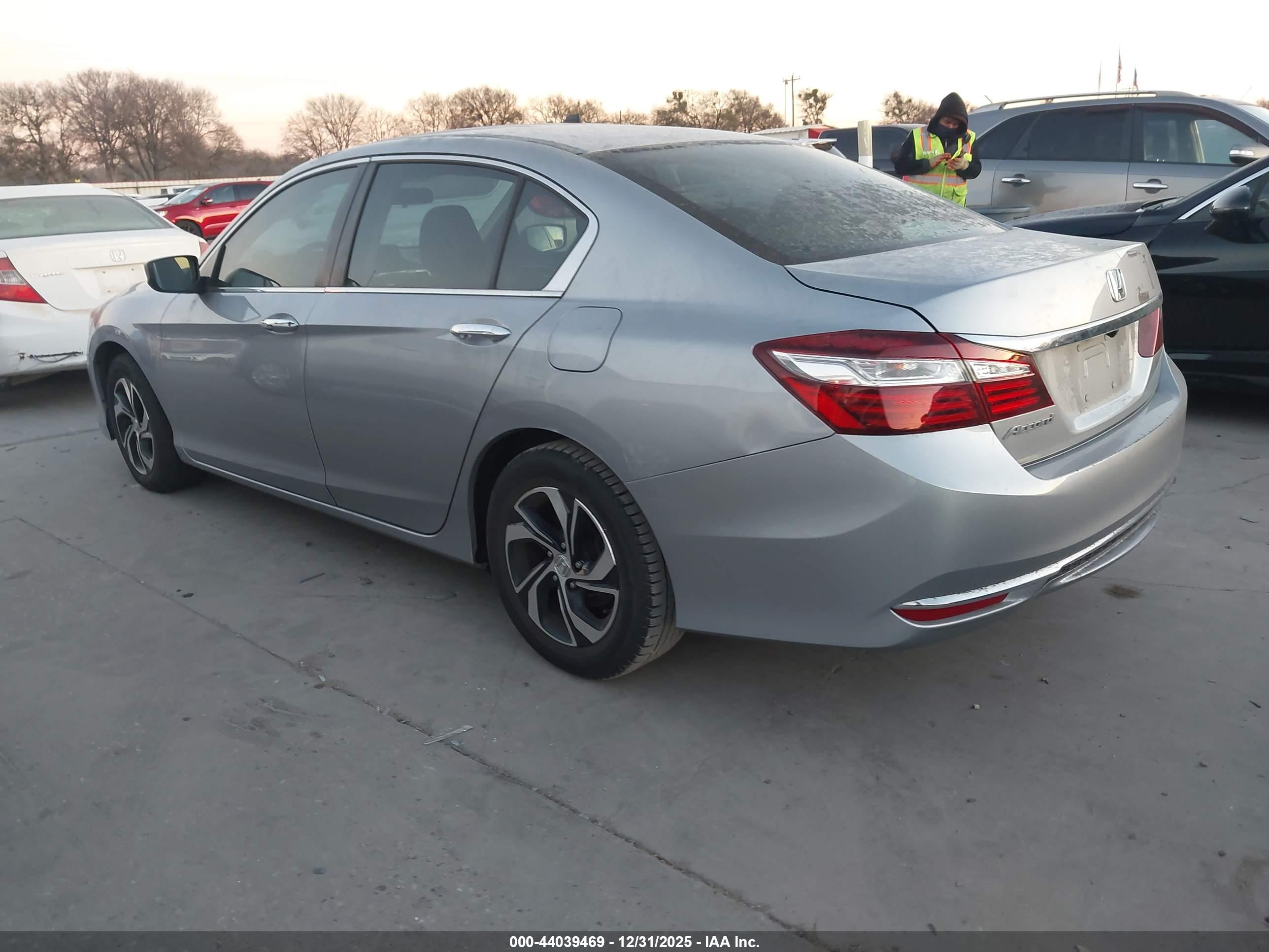 HONDA ACCORD image 3