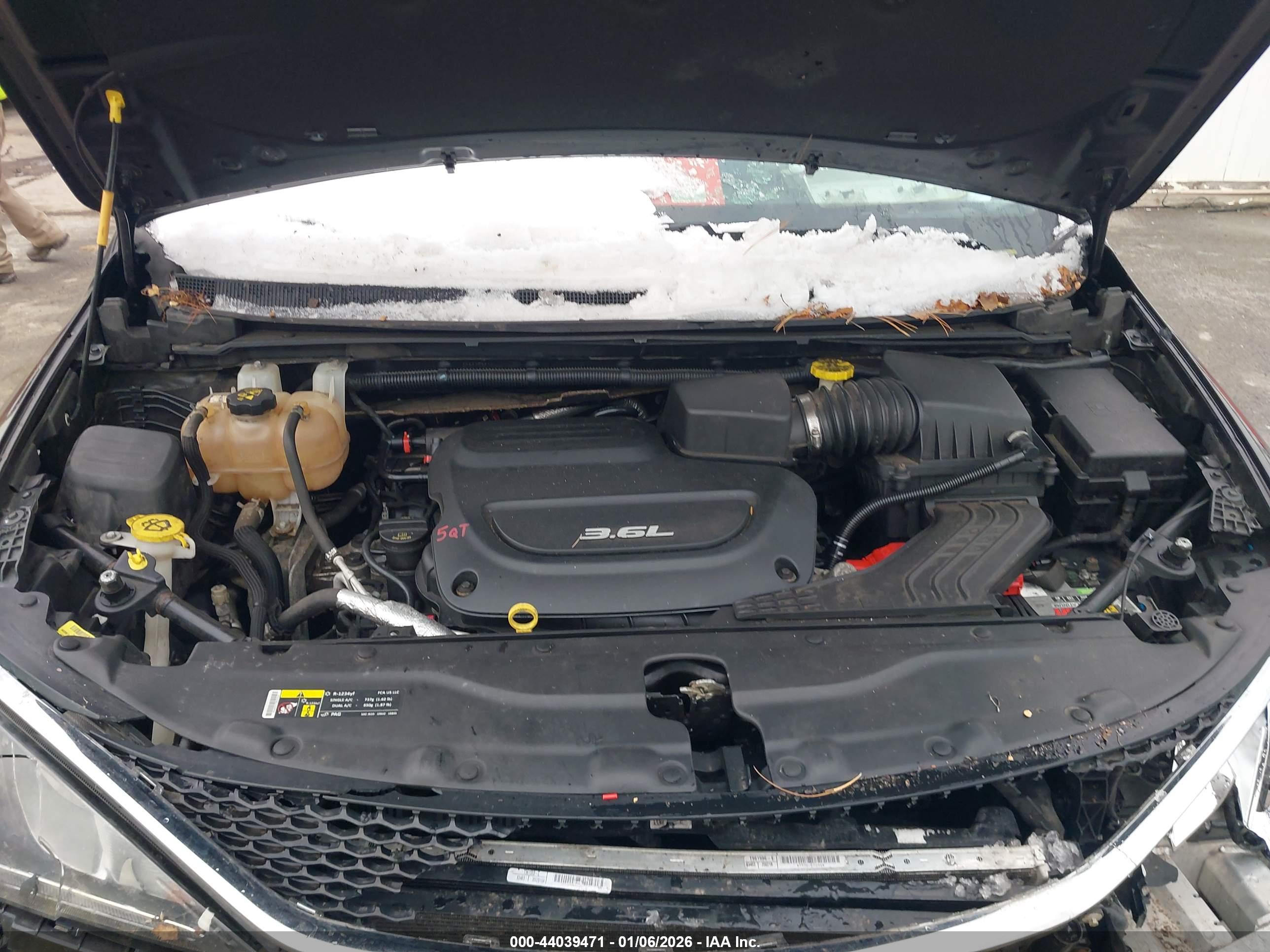 CHRYSLER PACIFICA image 10