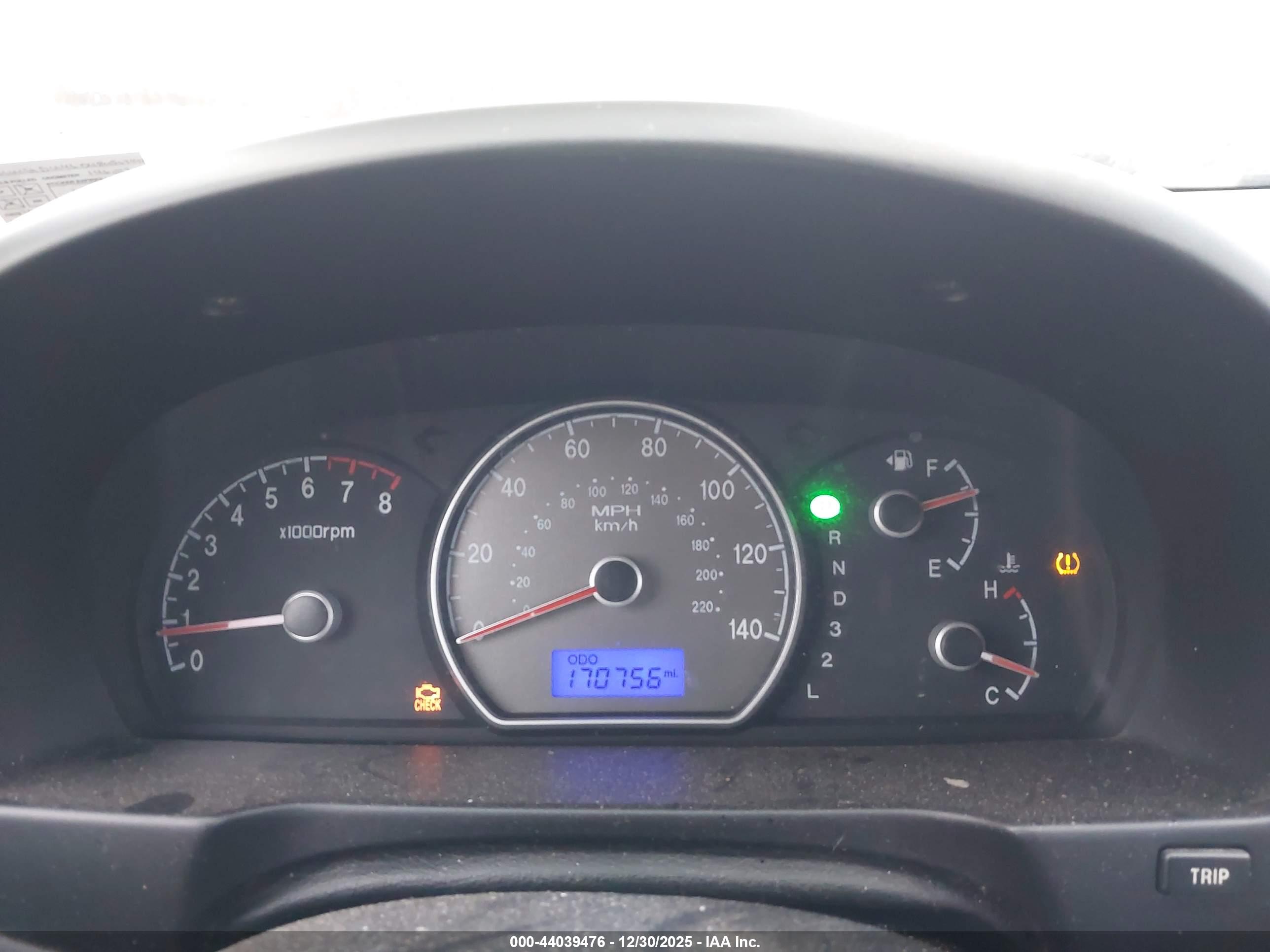 HYUNDAI ELANTRA image 7