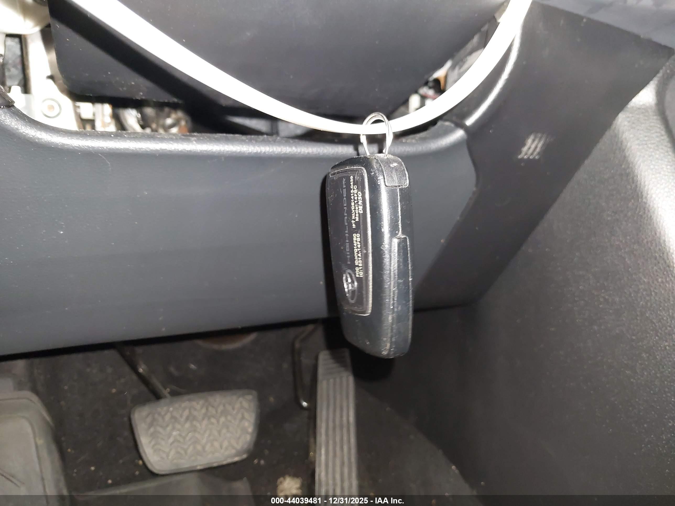 TOYOTA HIGHLANDER image 11