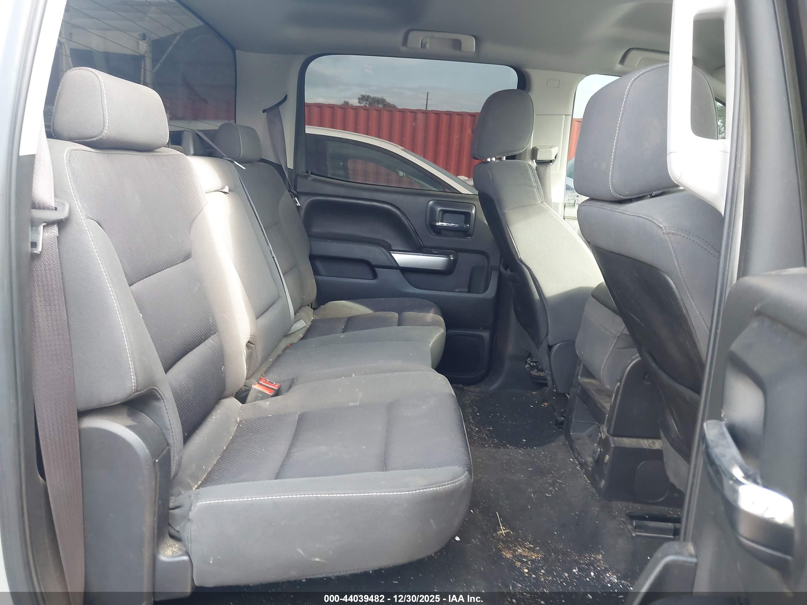 CHEVROLET SILVERADO image 8