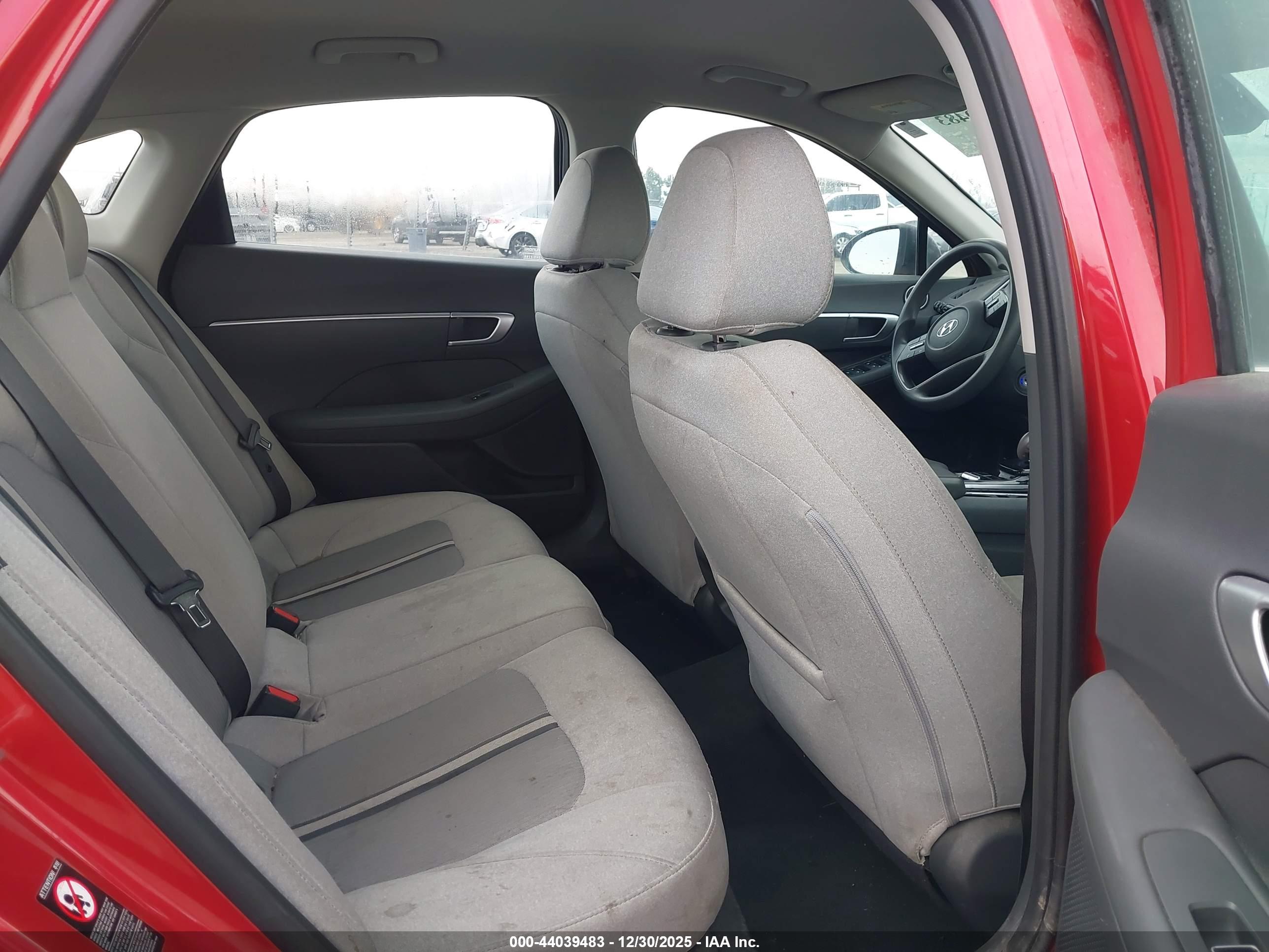 HYUNDAI SONATA image 8
