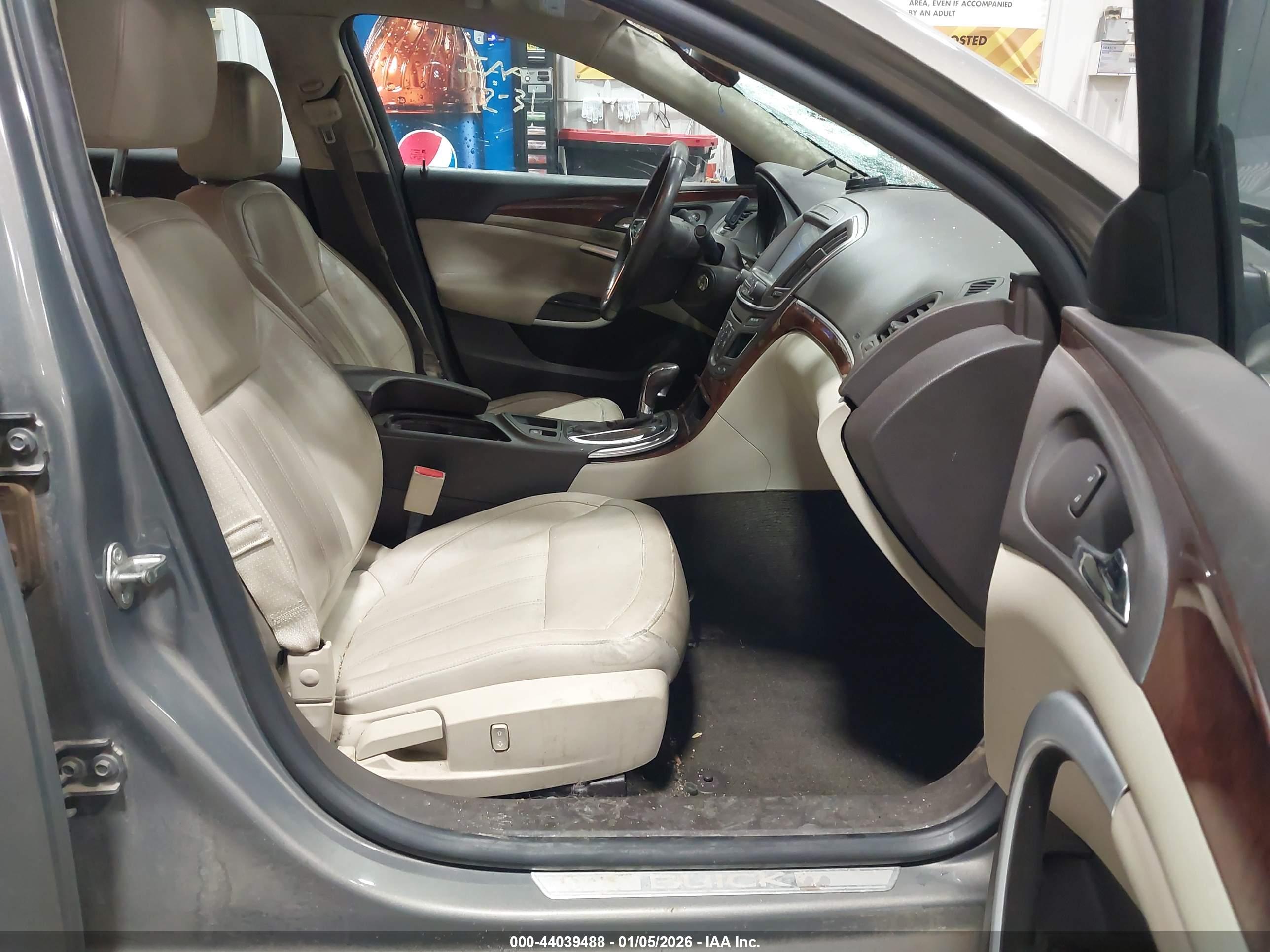 BUICK REGAL image 5