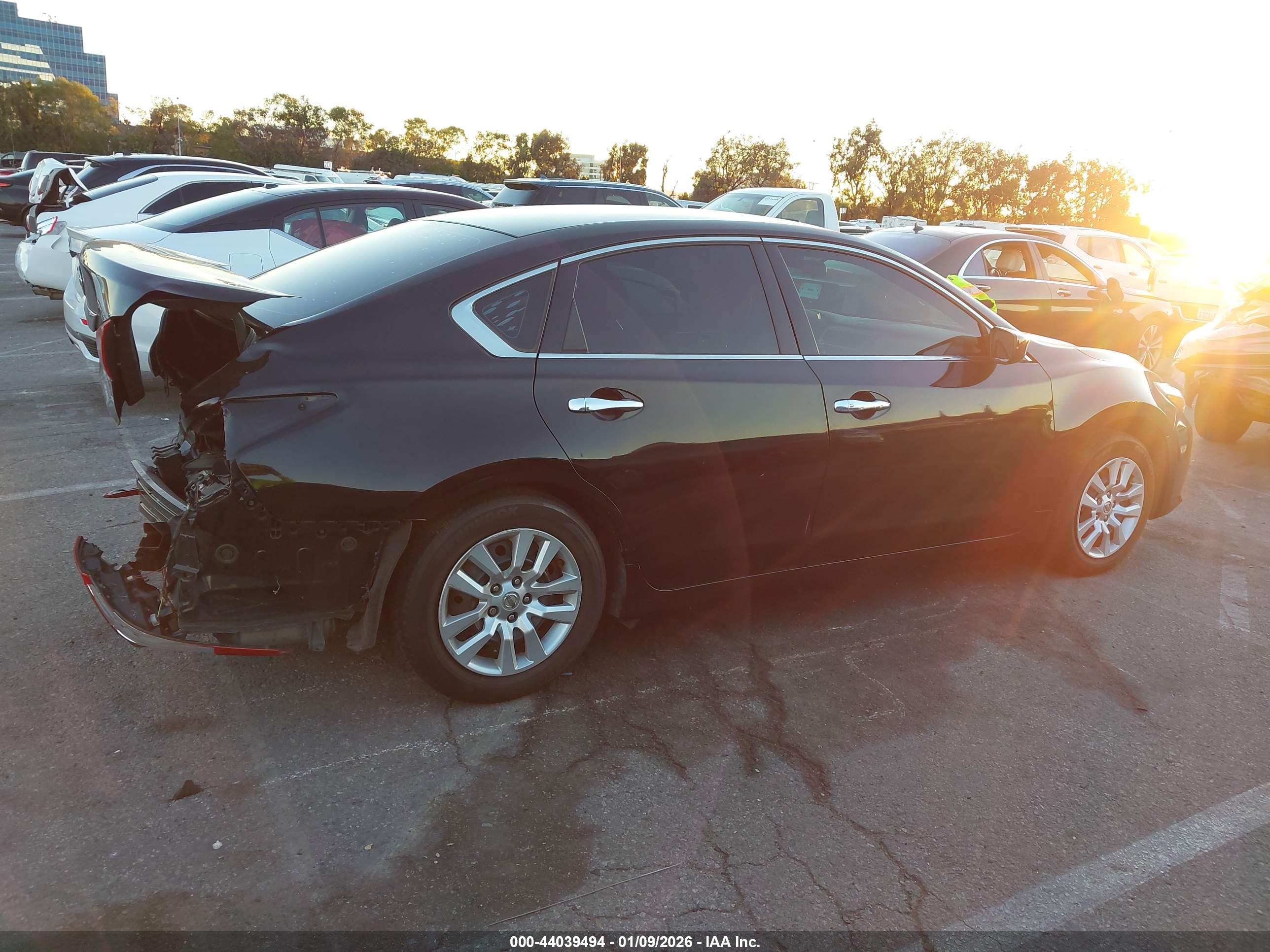 NISSAN ALTIMA image 4