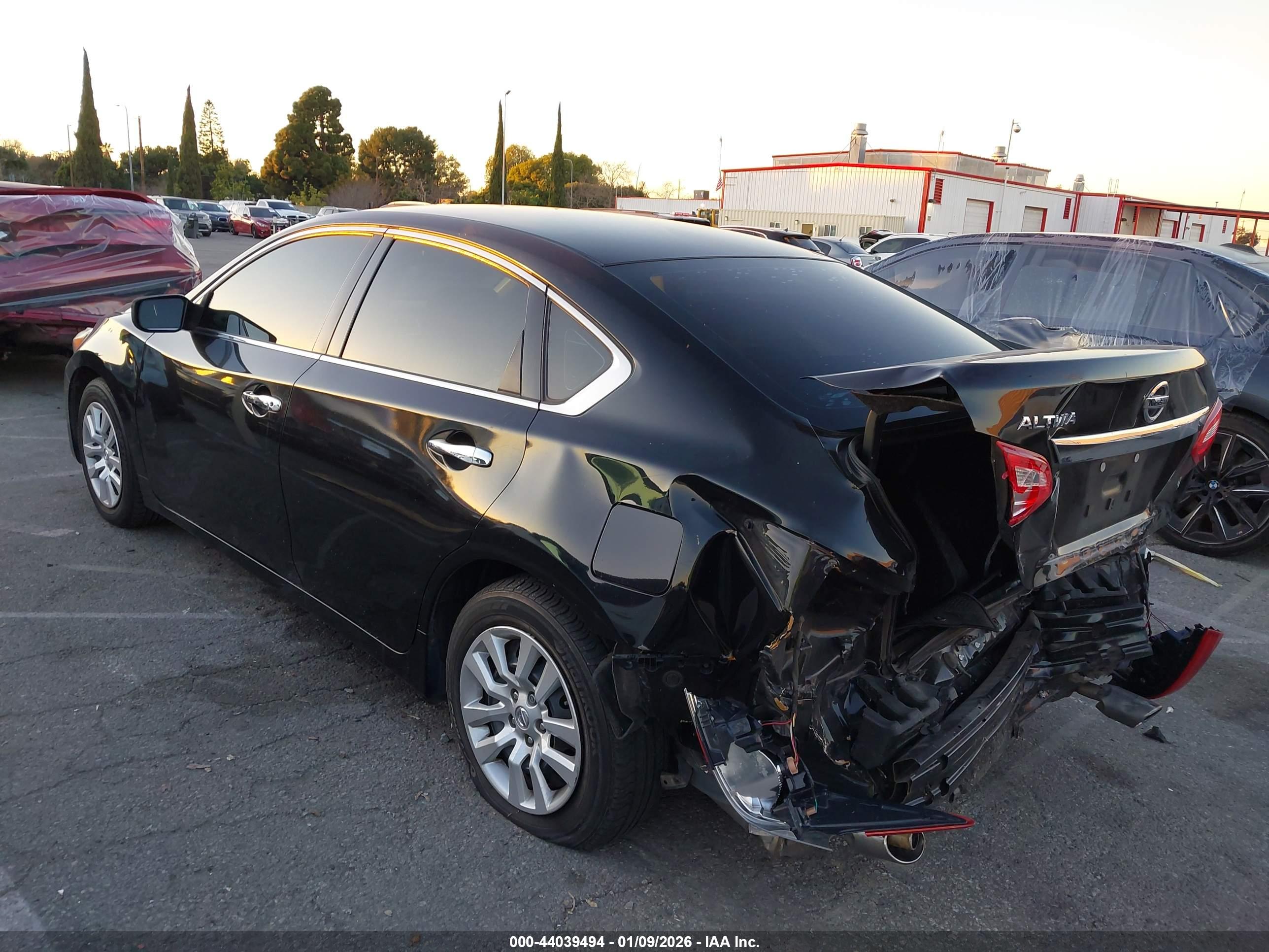 NISSAN ALTIMA image 6