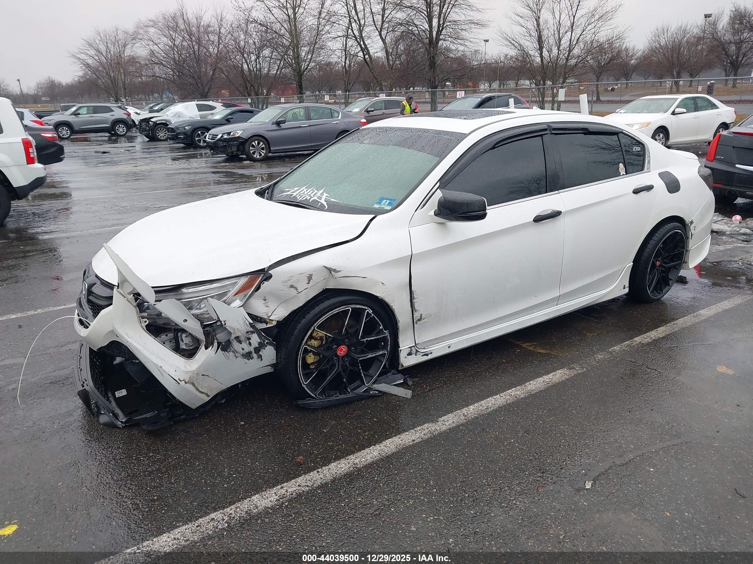 HONDA ACCORD image 2