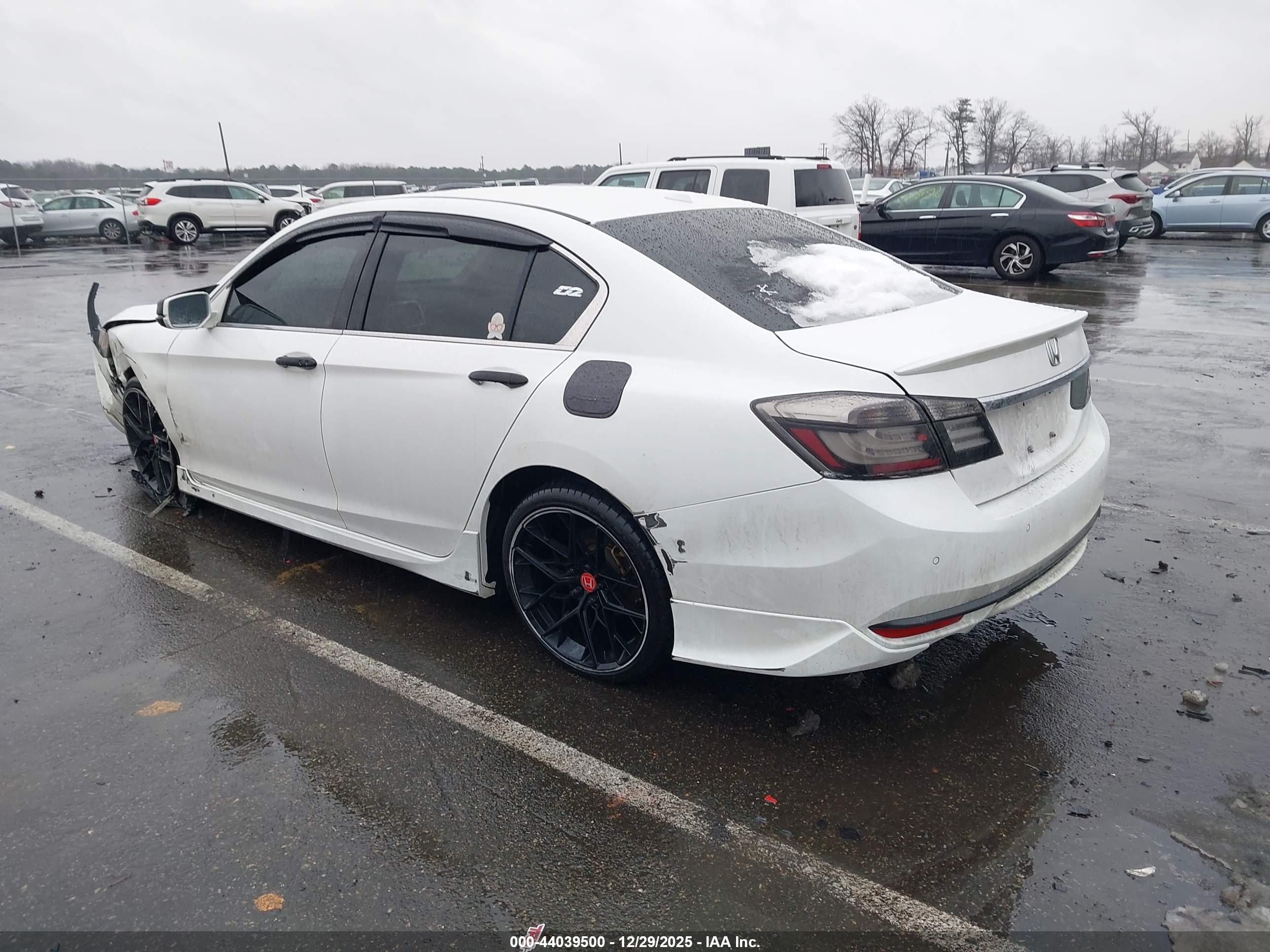 HONDA ACCORD image 3