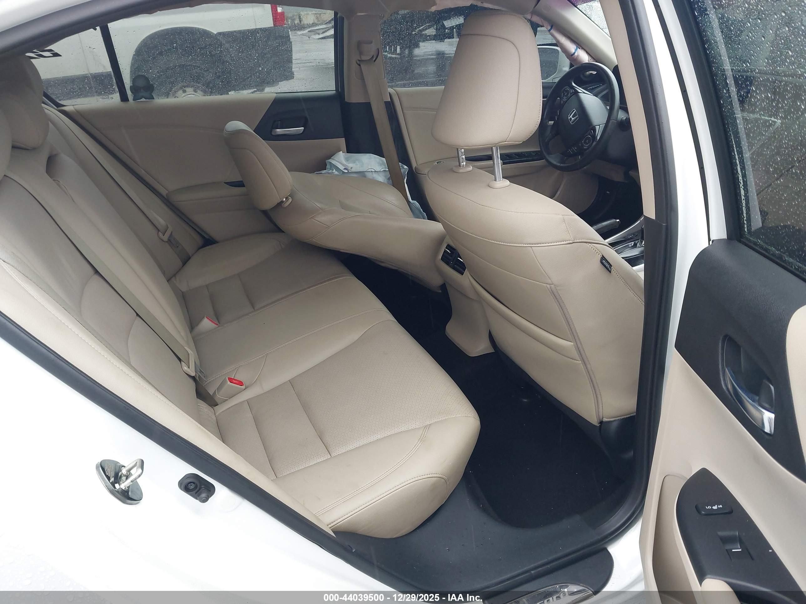 HONDA ACCORD image 8
