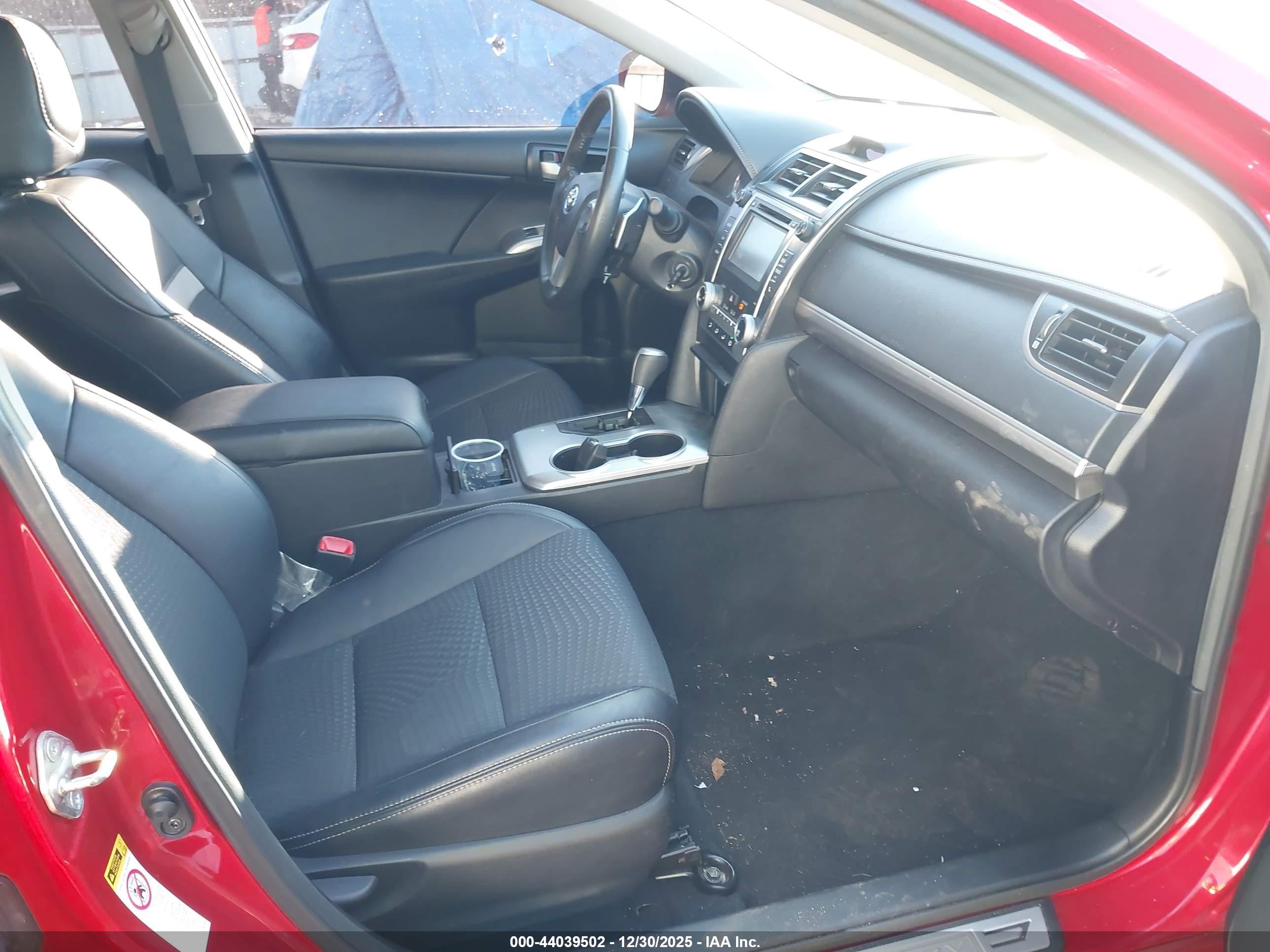 TOYOTA CAMRY image 5