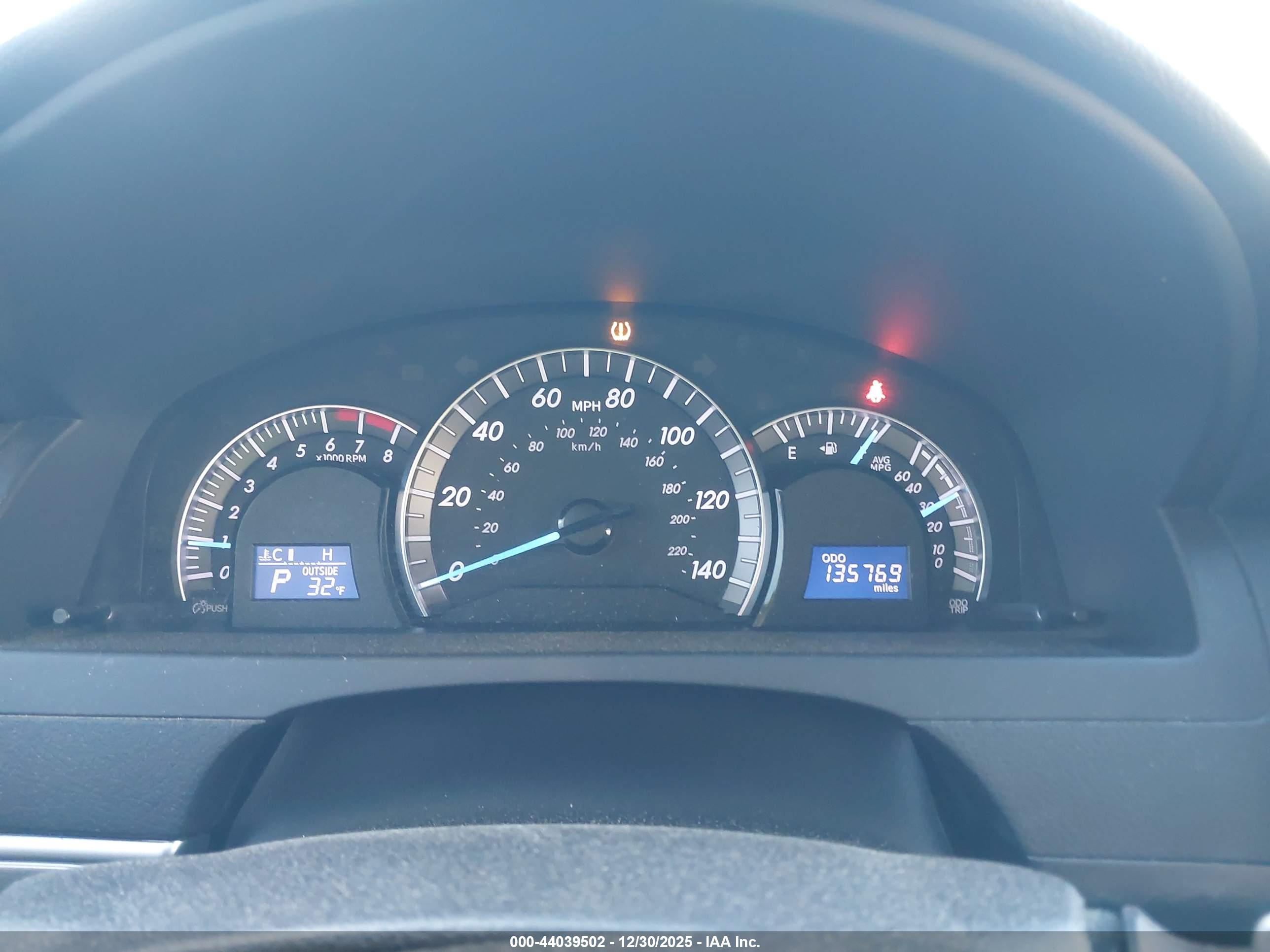TOYOTA CAMRY image 7