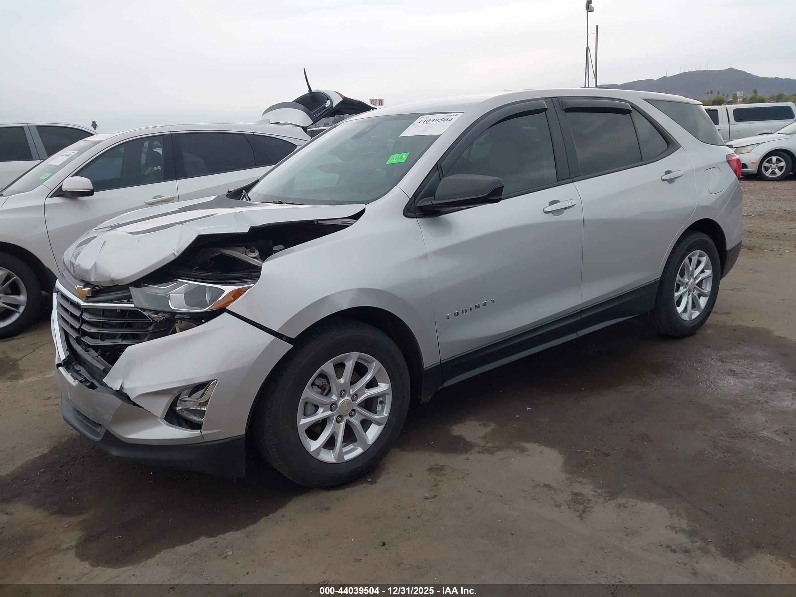 CHEVROLET EQUINOX image 2