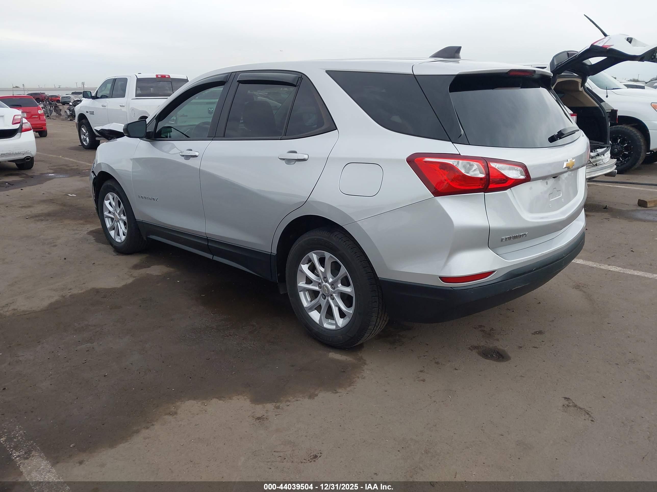 CHEVROLET EQUINOX image 3