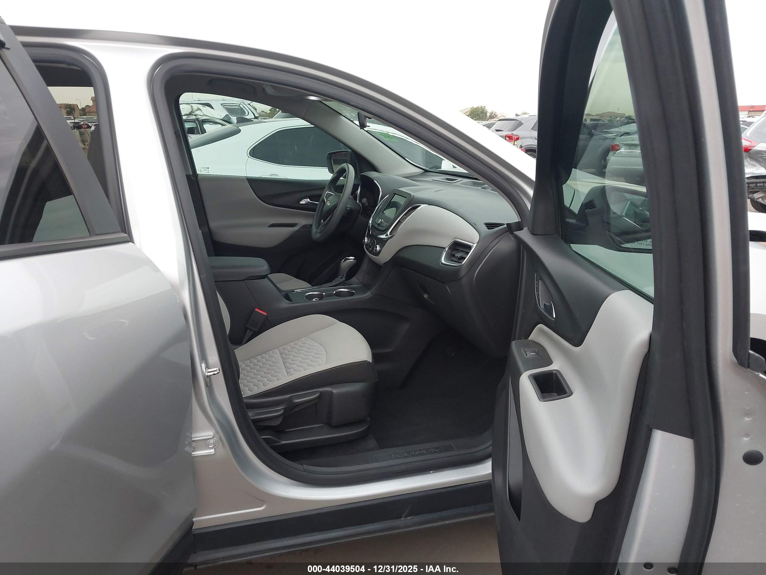CHEVROLET EQUINOX image 5
