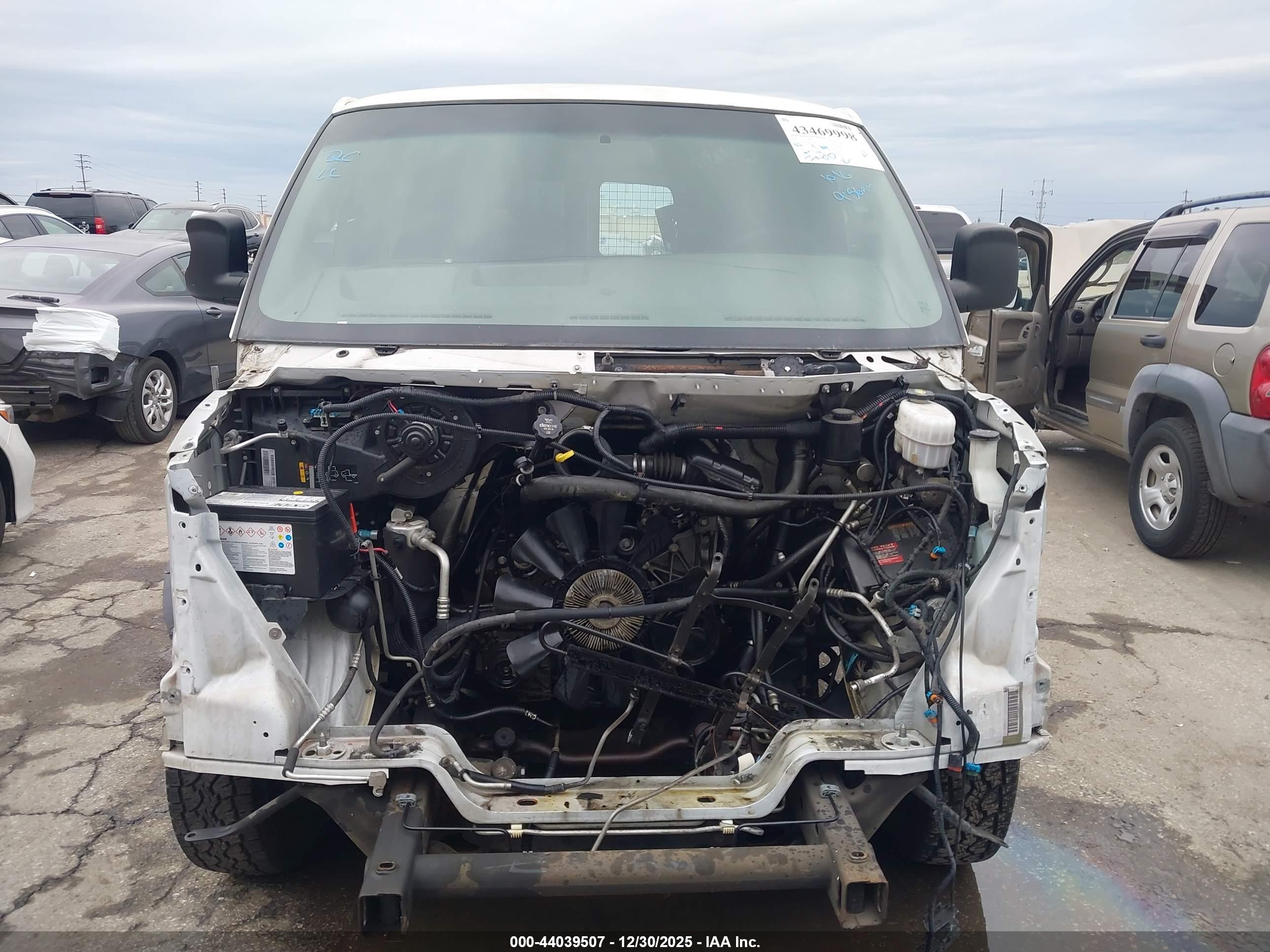 GMC SAVANA image 6