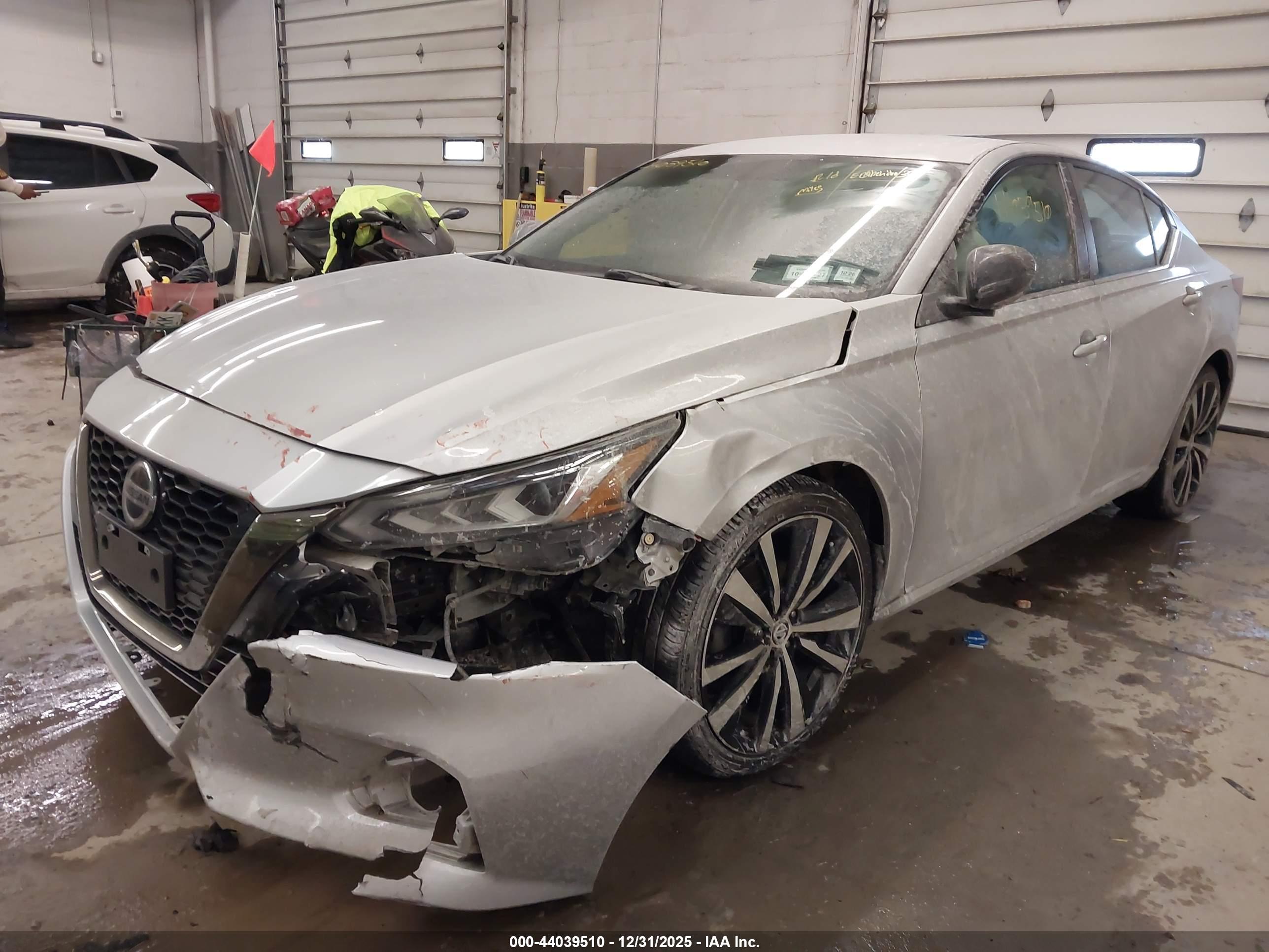 NISSAN ALTIMA image 2