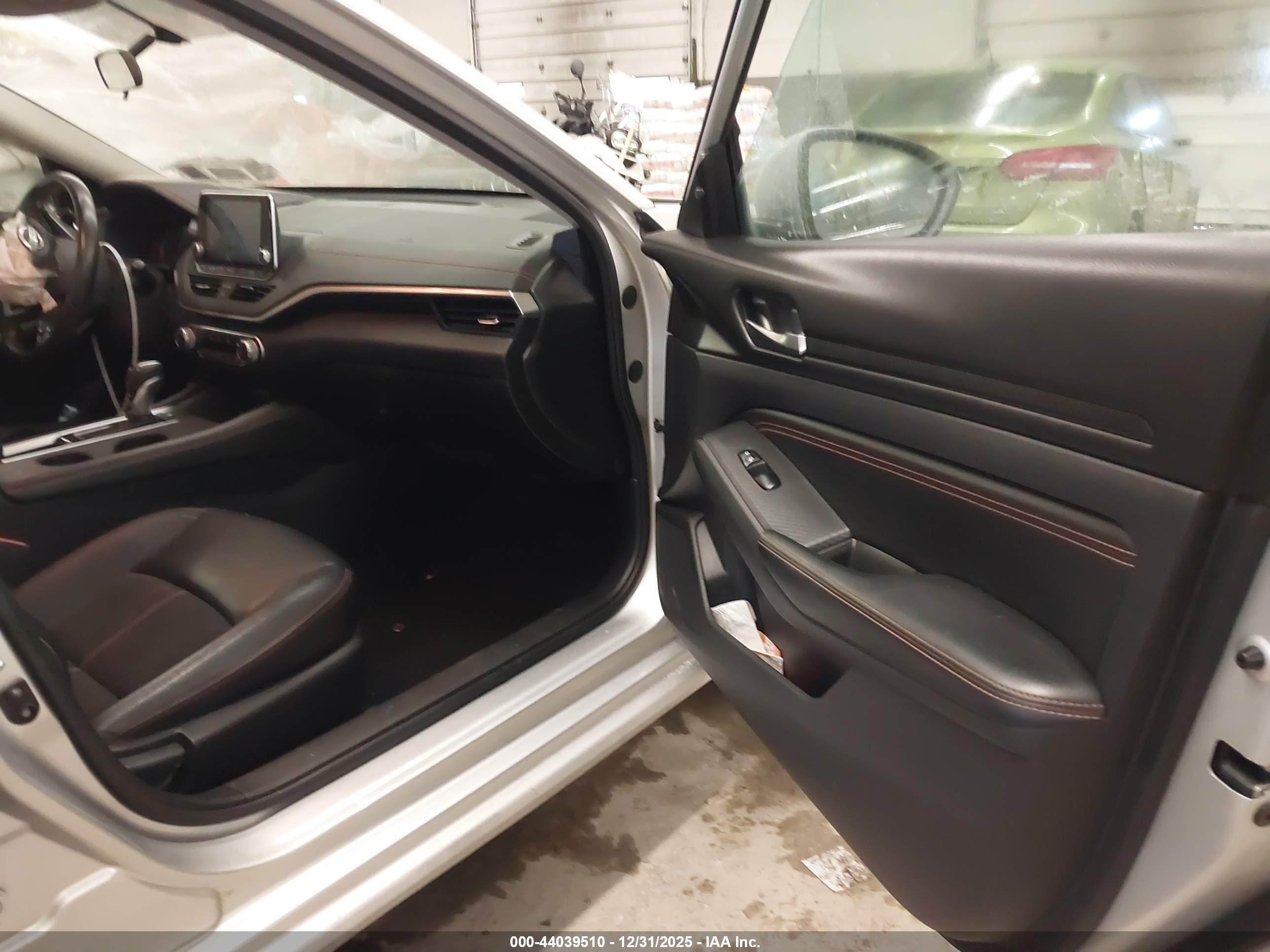 NISSAN ALTIMA image 5