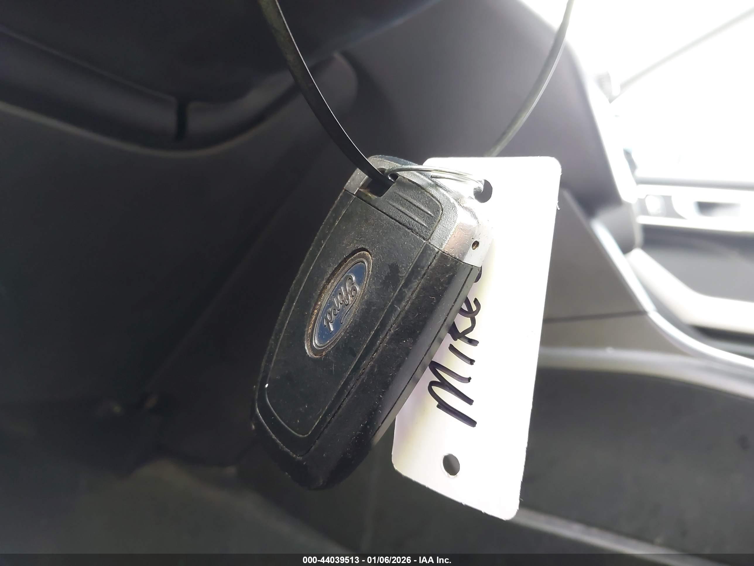 FORD EXPLORER image 11