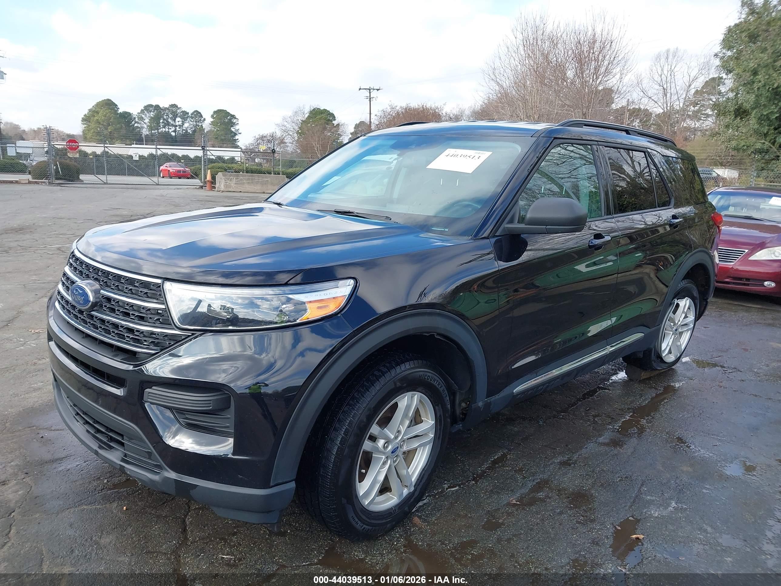 FORD EXPLORER image 2