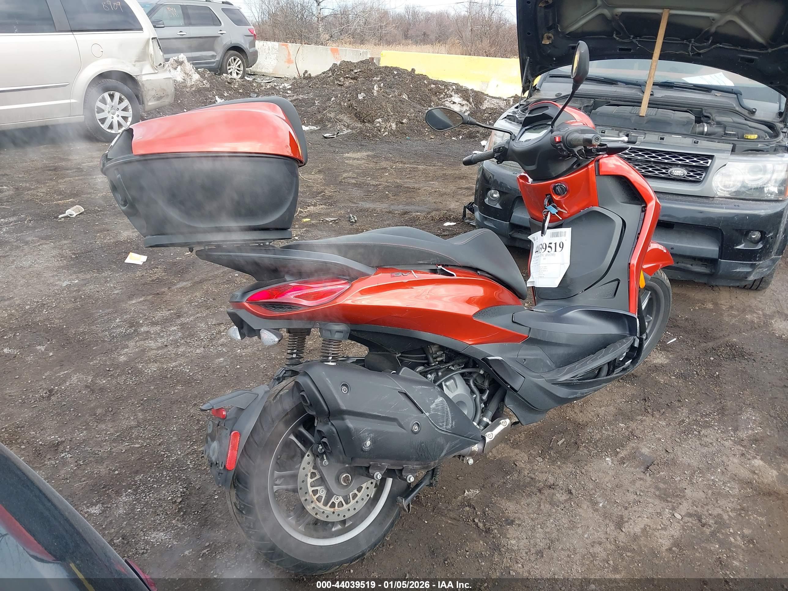 PIAGGIO BV image 4