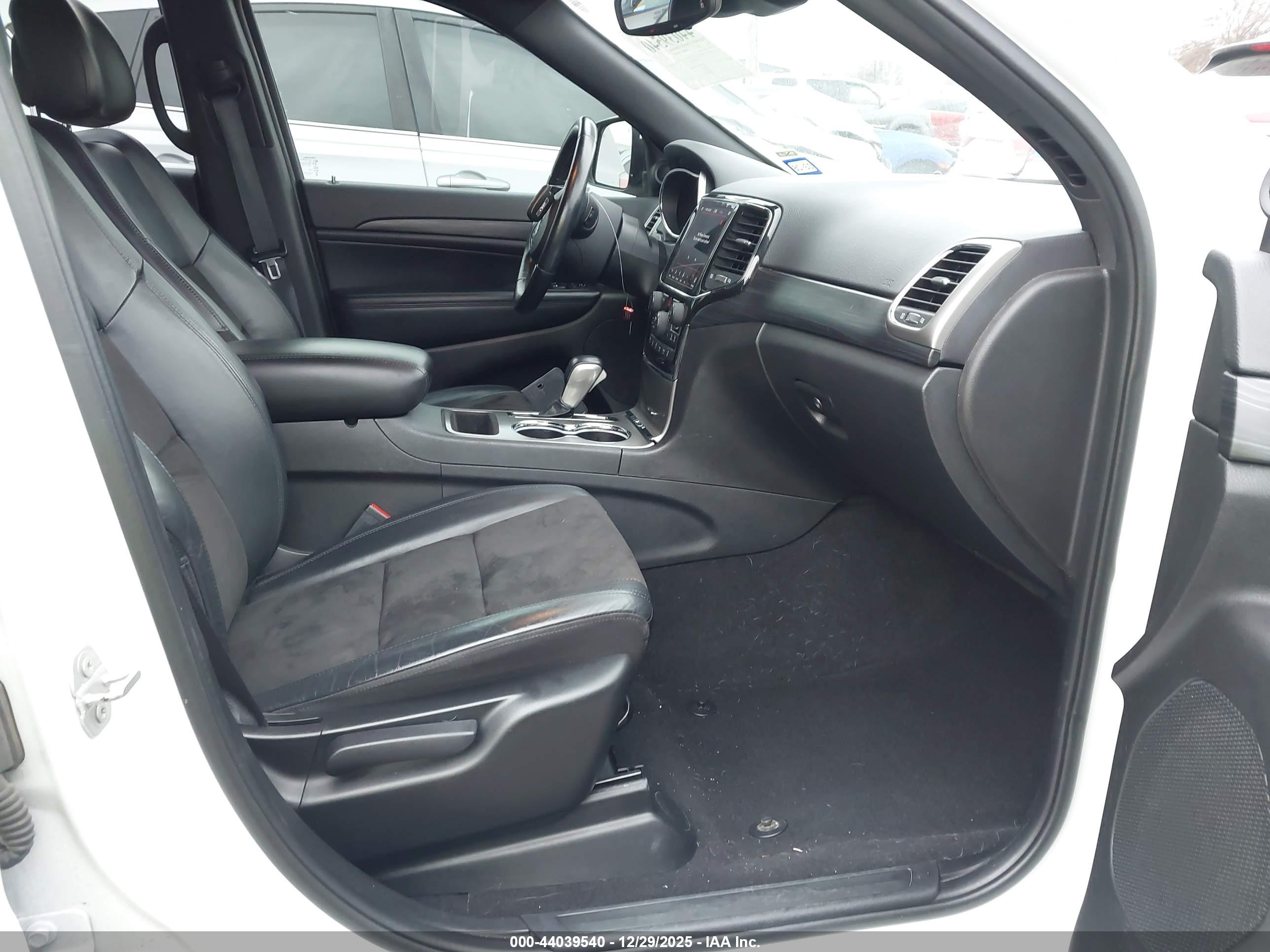 JEEP GRAND image 5