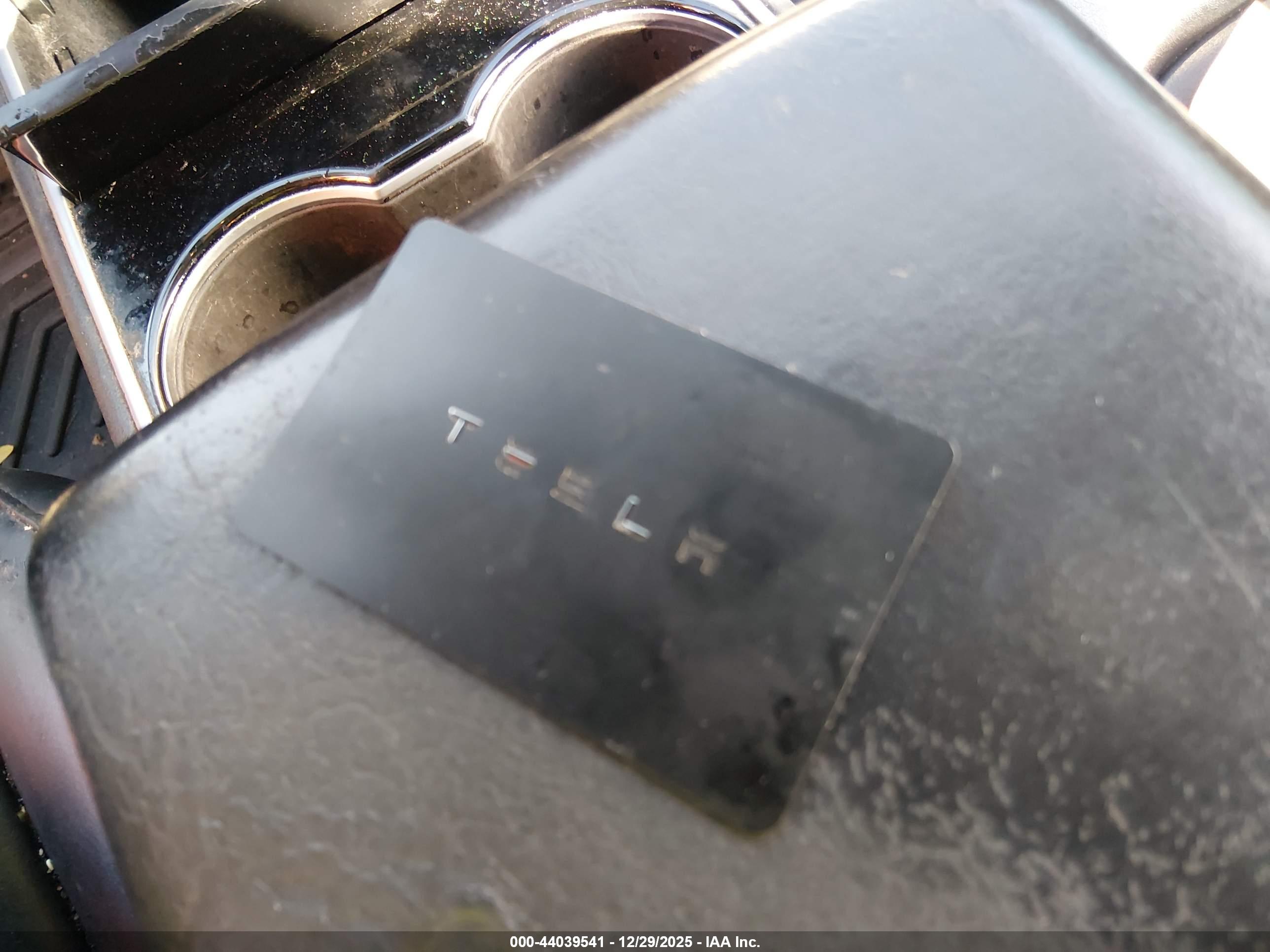 TESLA MODEL image 11
