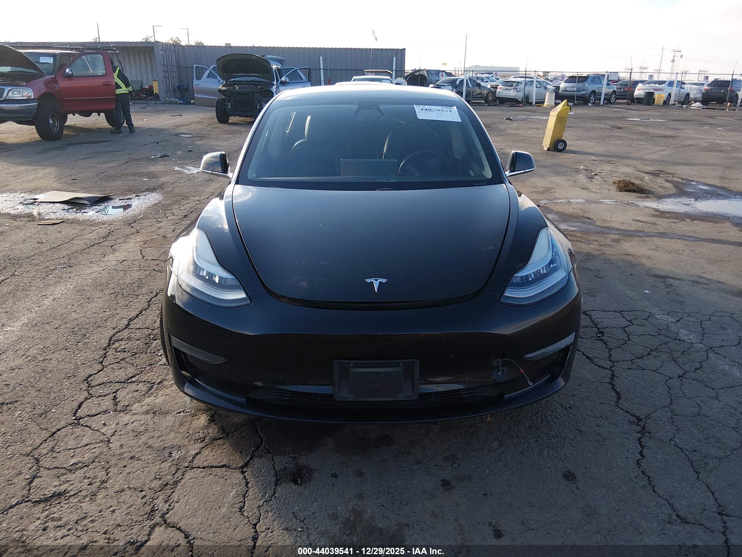 TESLA MODEL image 6