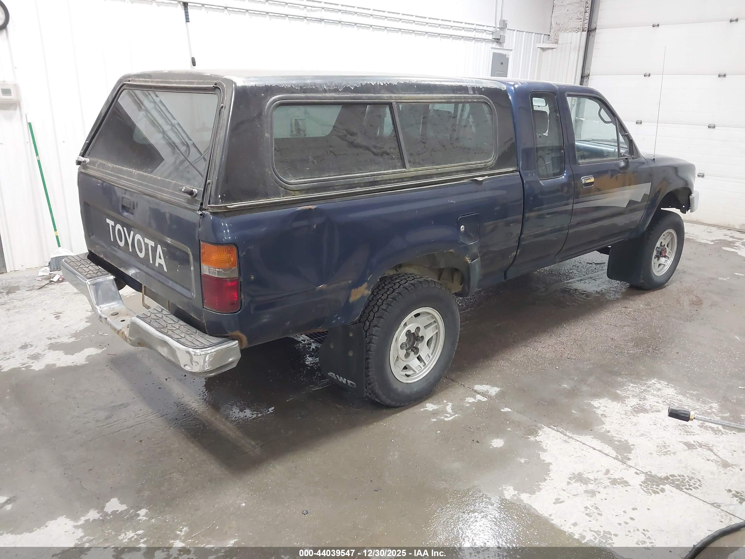 TOYOTA PICKUP image 4
