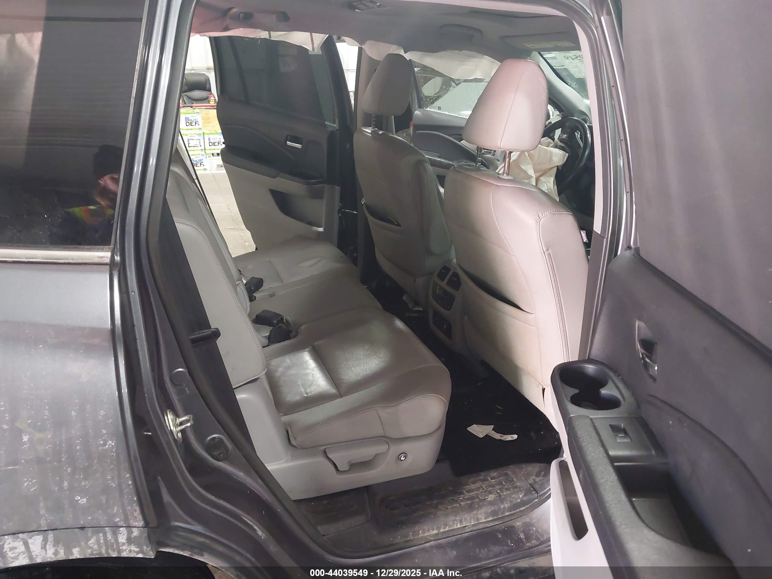 HONDA PILOT image 8