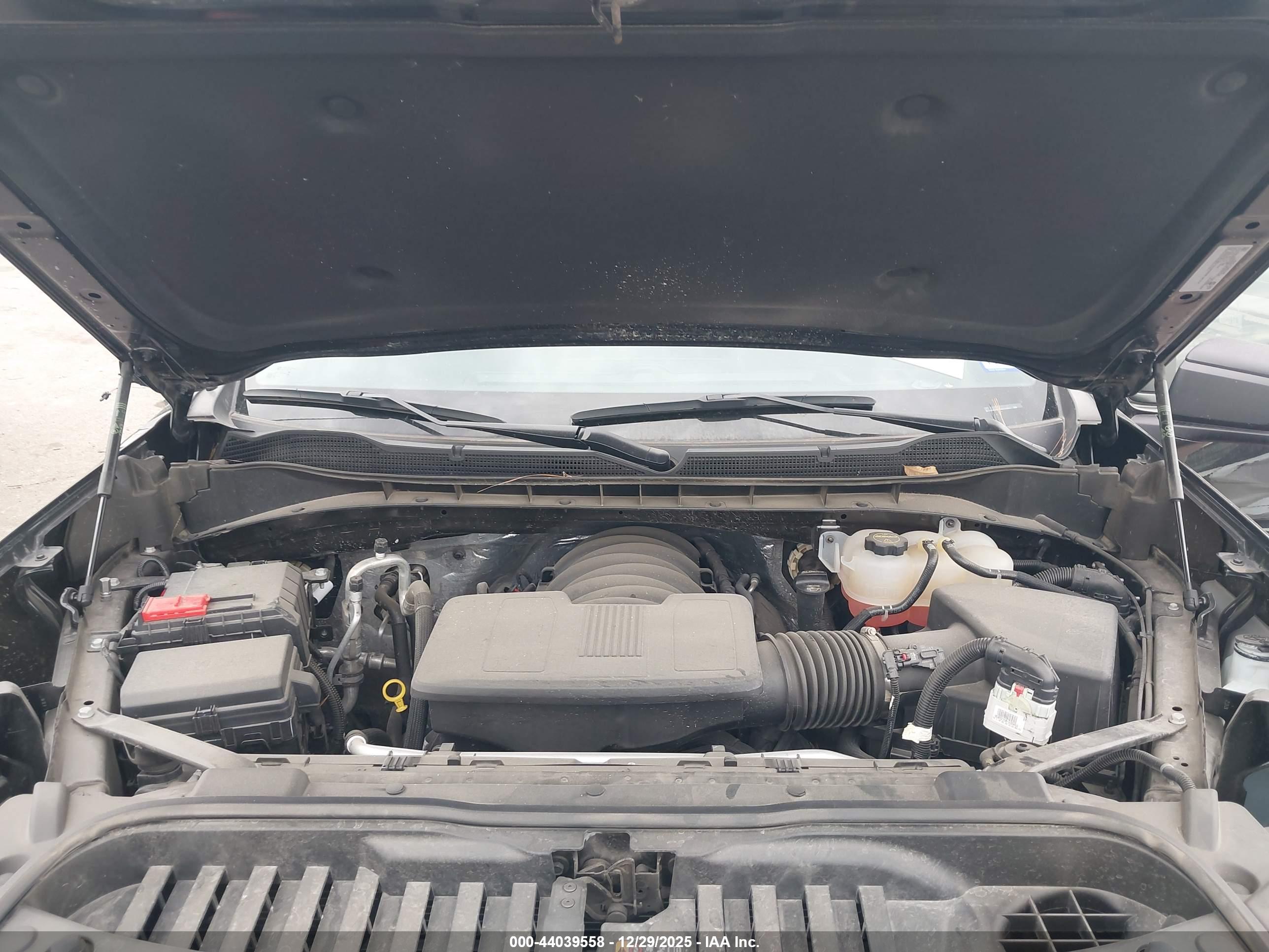 CHEVROLET SILVERADO image 10