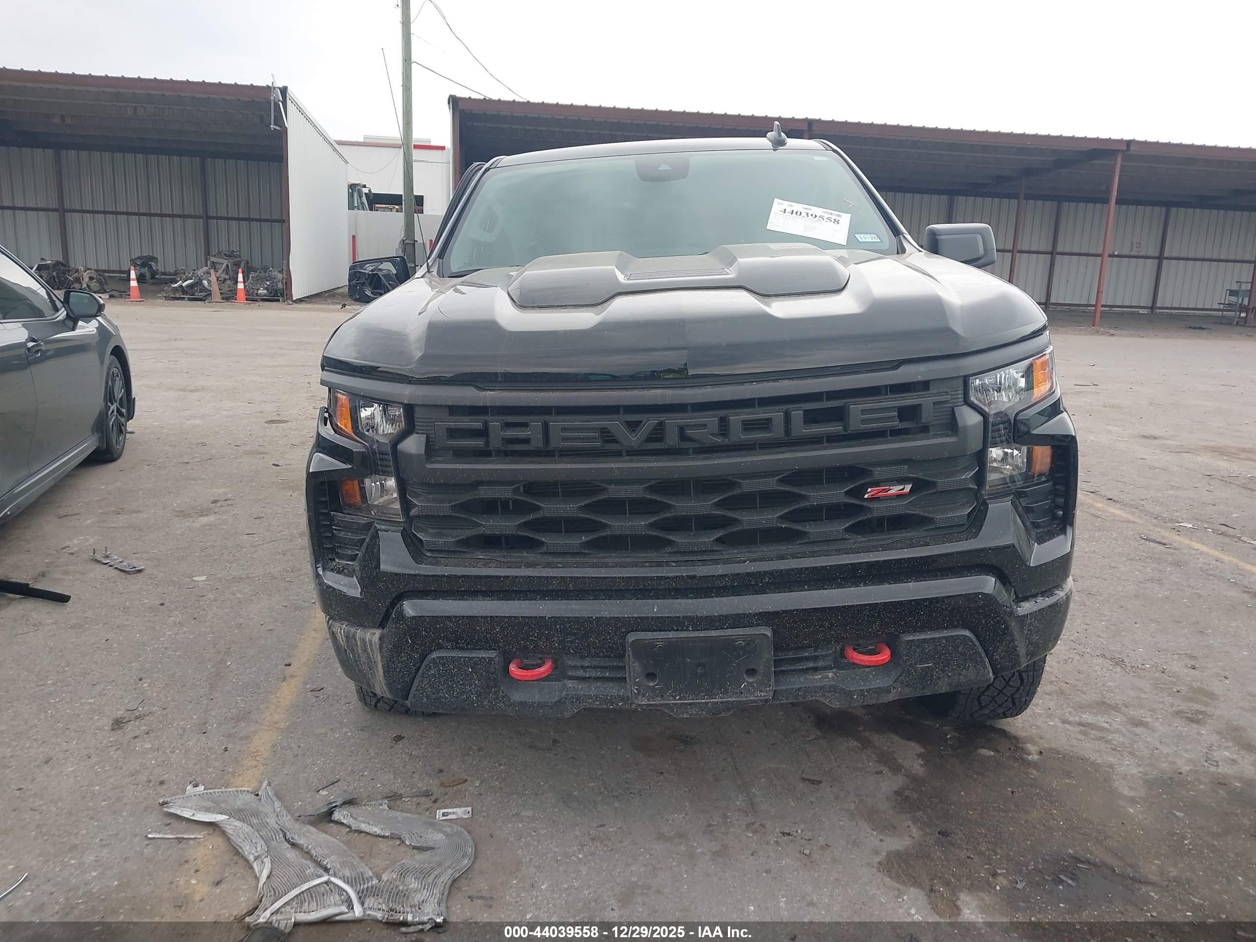 CHEVROLET SILVERADO image 6