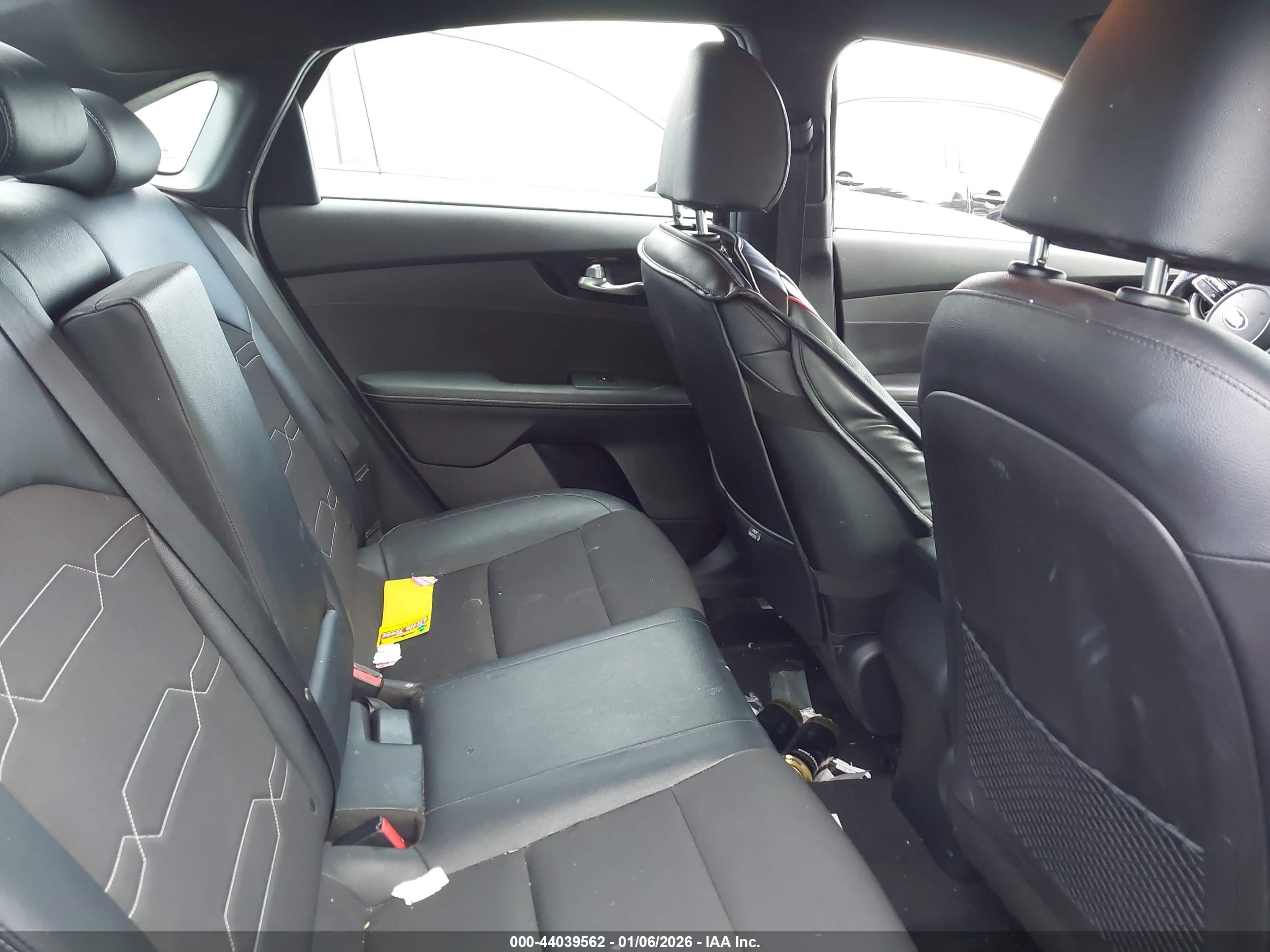 KIA FORTE image 8
