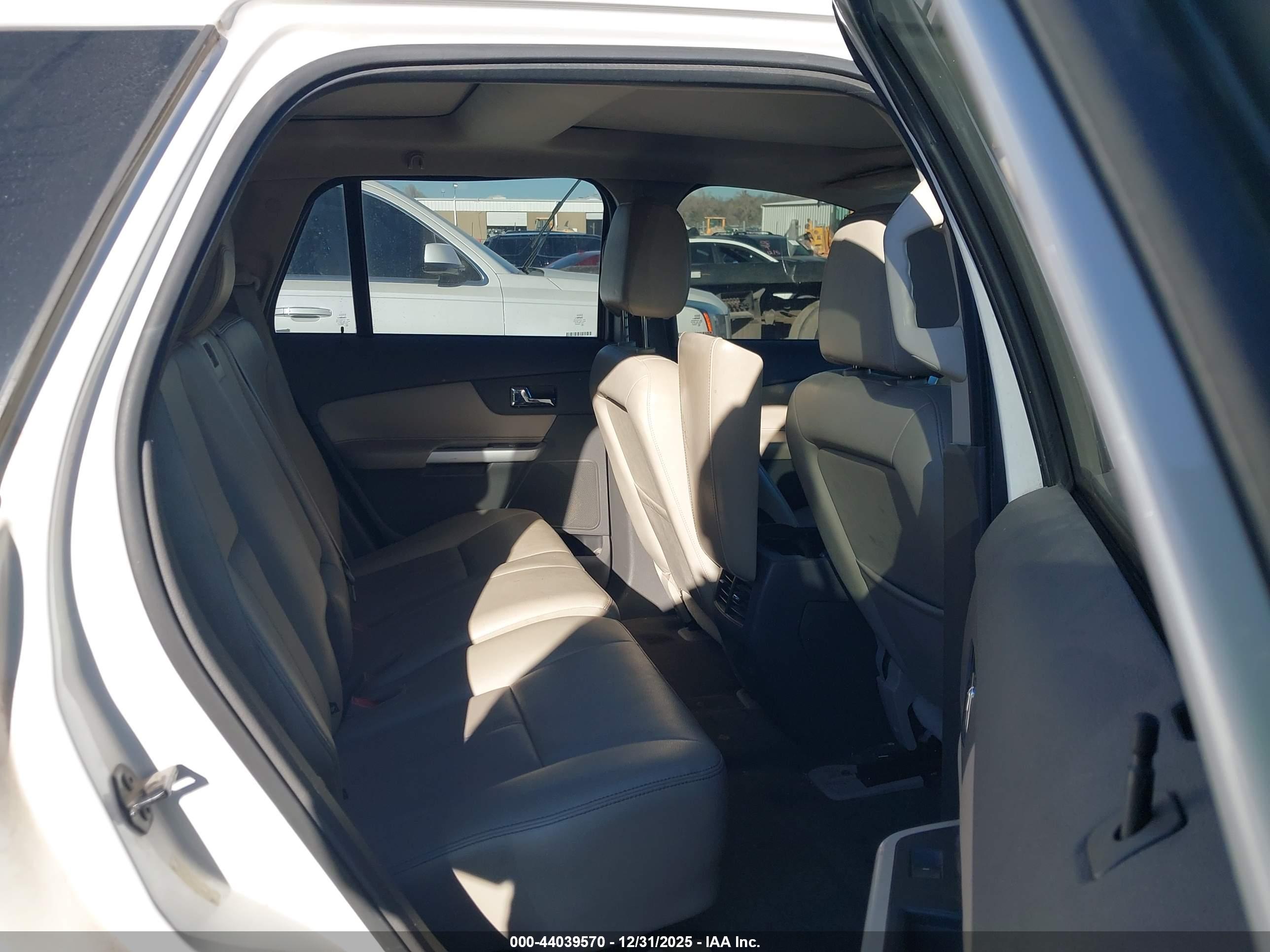 FORD EDGE image 8