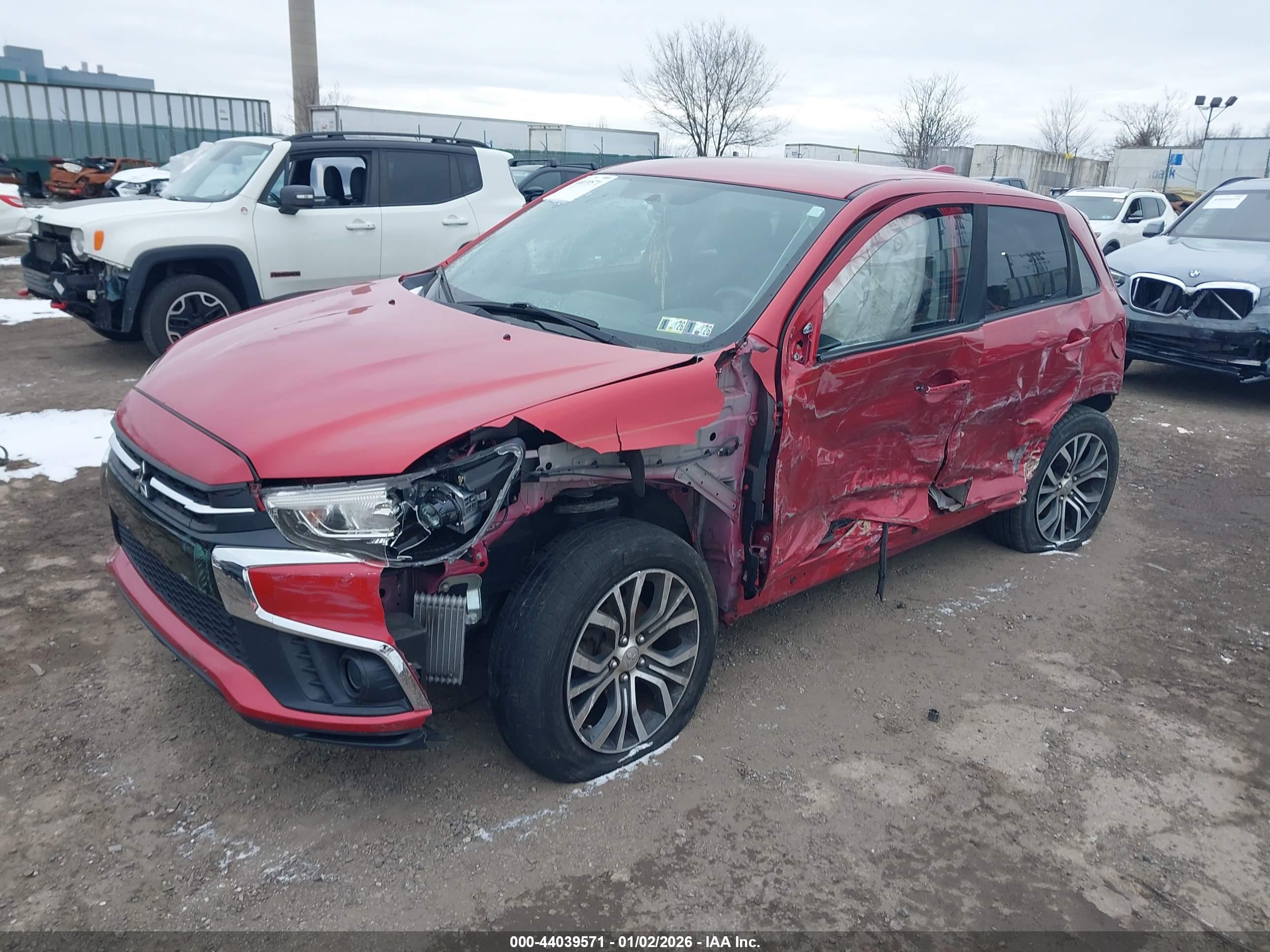 MITSUBISHI OUTLANDER image 2