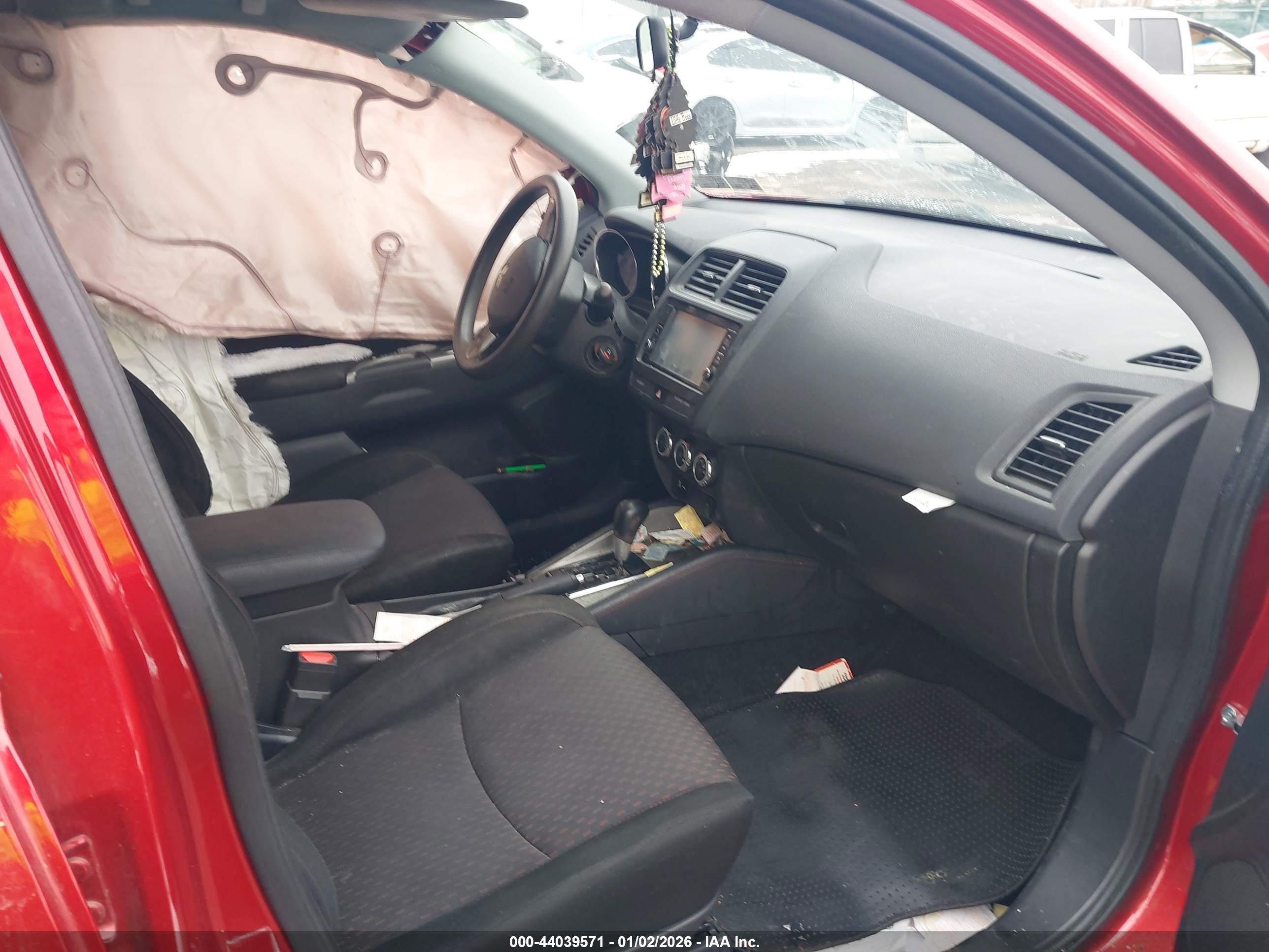 MITSUBISHI OUTLANDER image 5