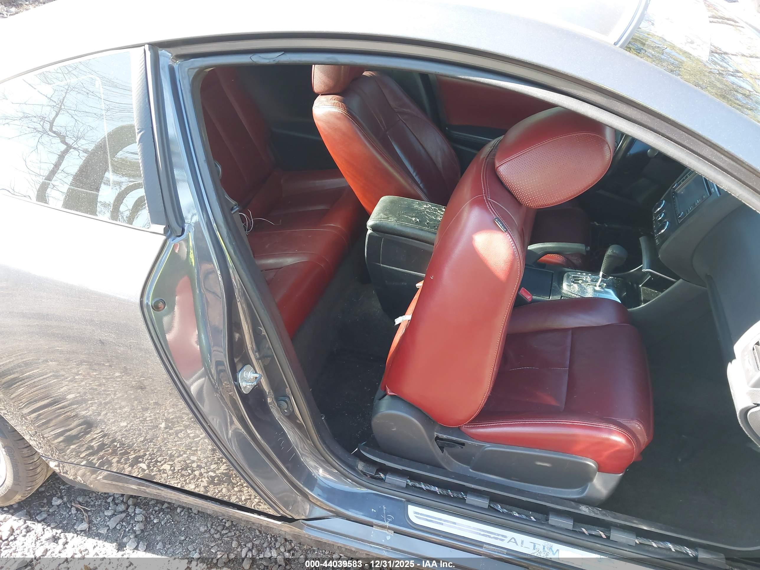 NISSAN ALTIMA image 8