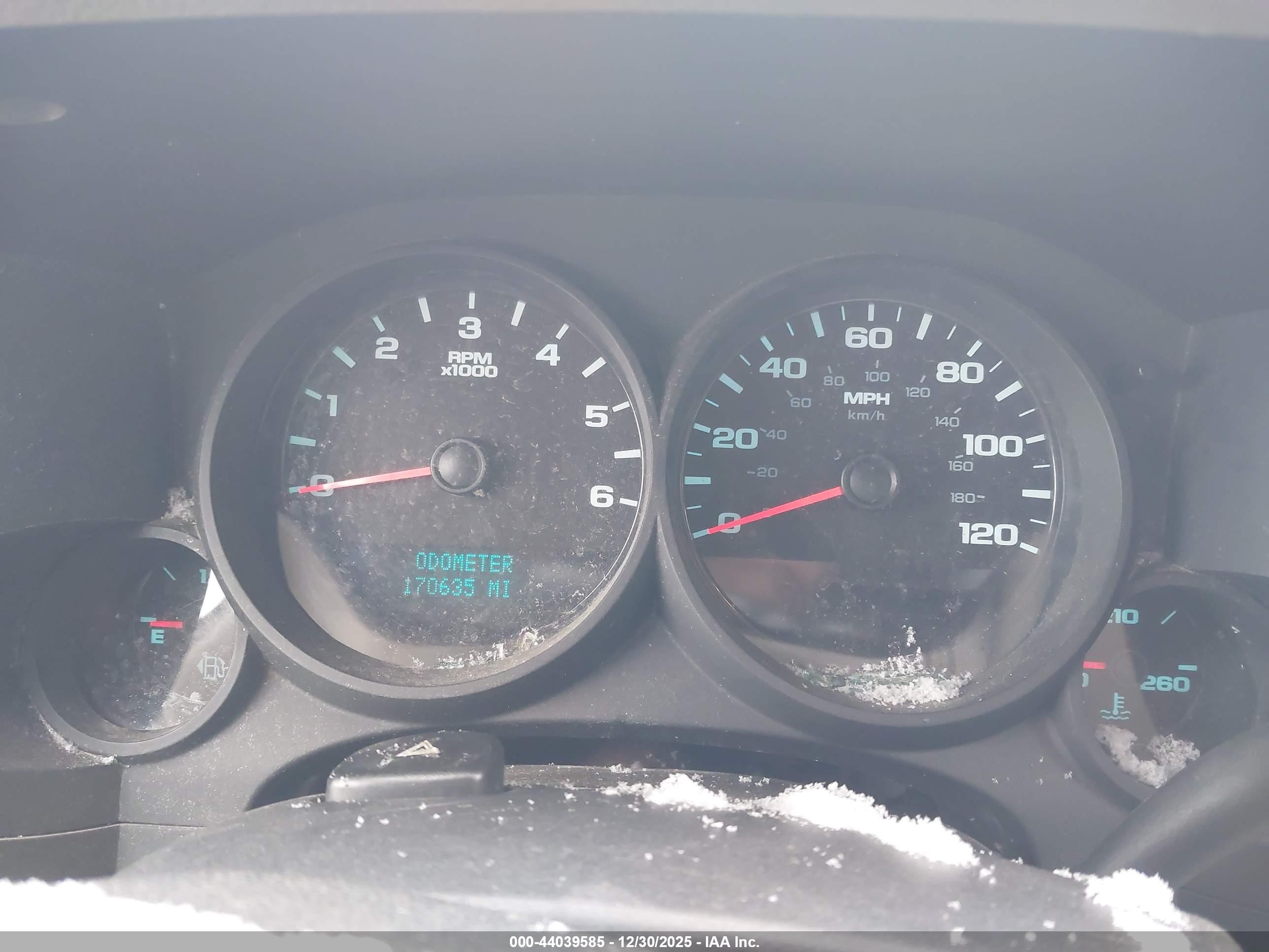 CHEVROLET SILVERADO image 7