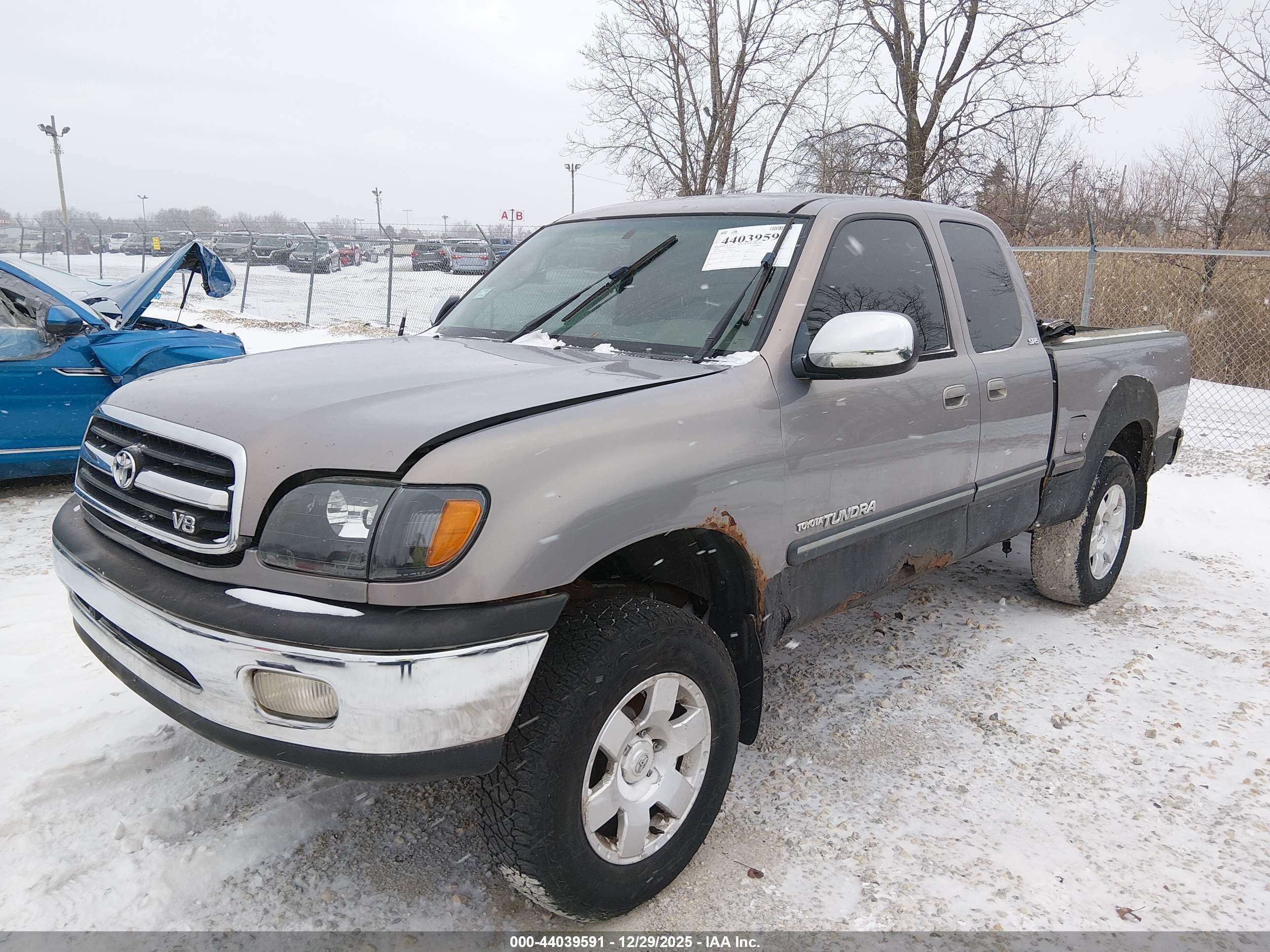 TOYOTA TUNDRA image 2